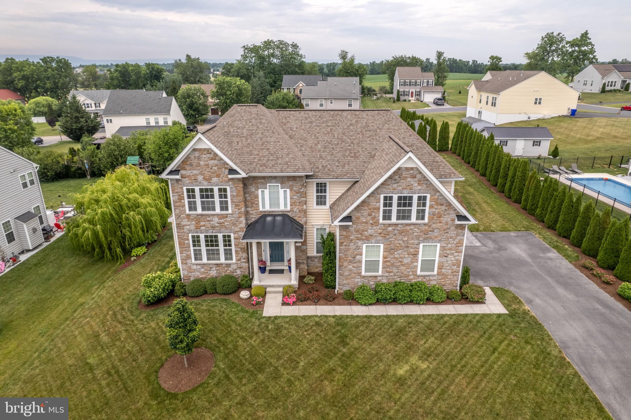 SADDLE RIDGE ESTATES - Residential