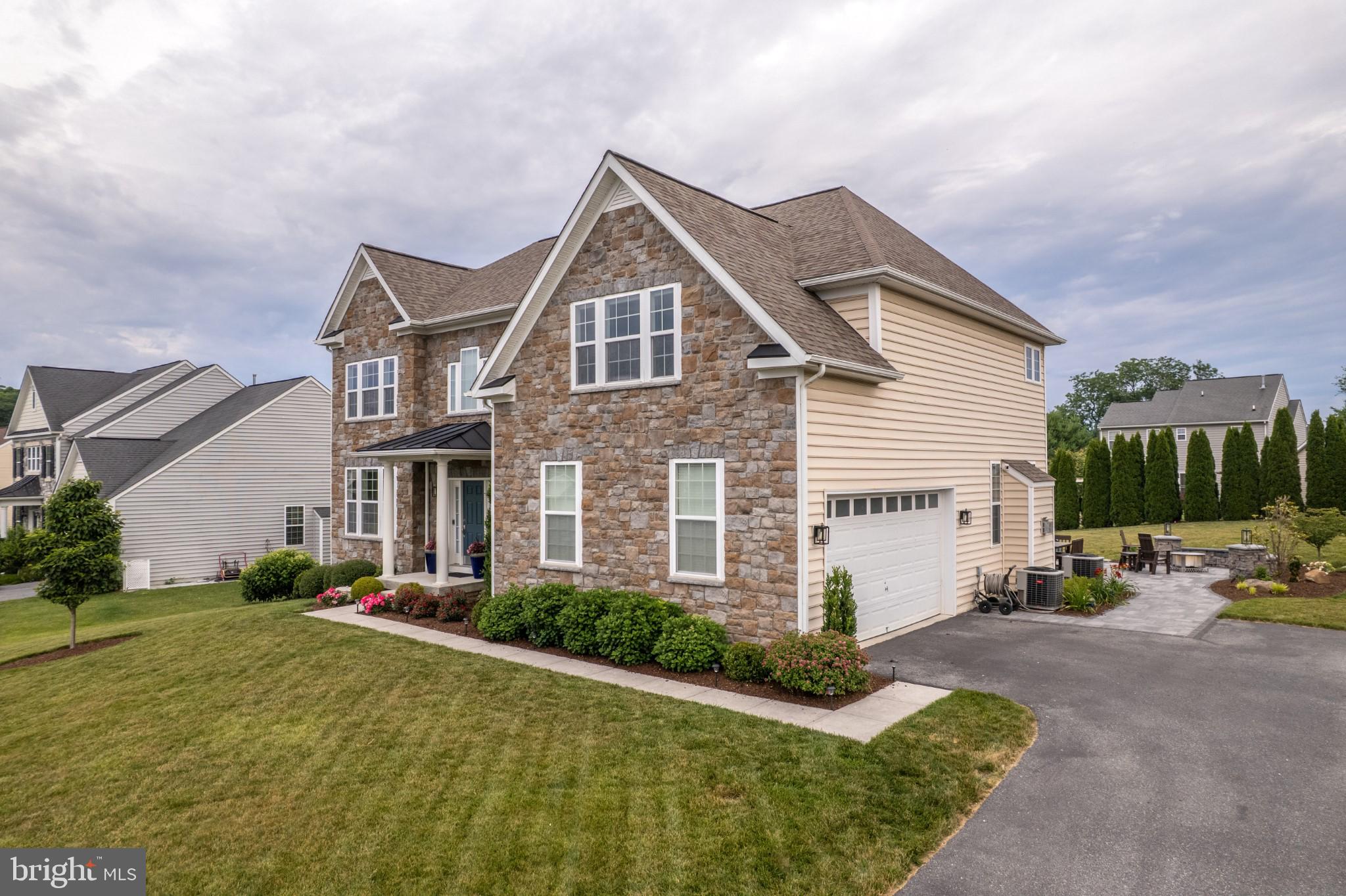 SADDLE RIDGE ESTATES - Residential