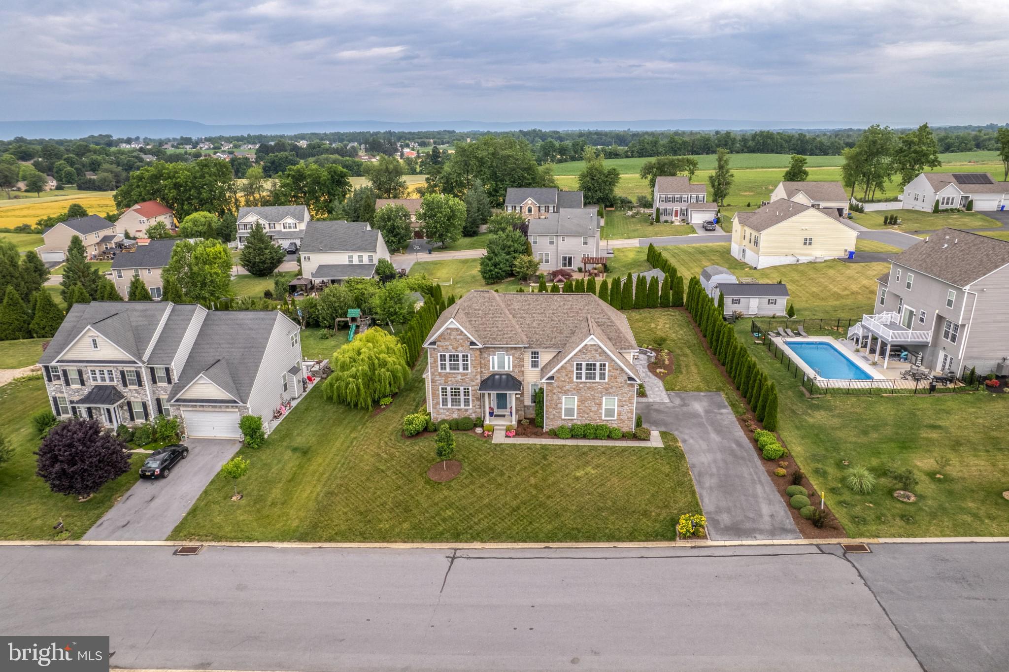 SADDLE RIDGE ESTATES - Residential