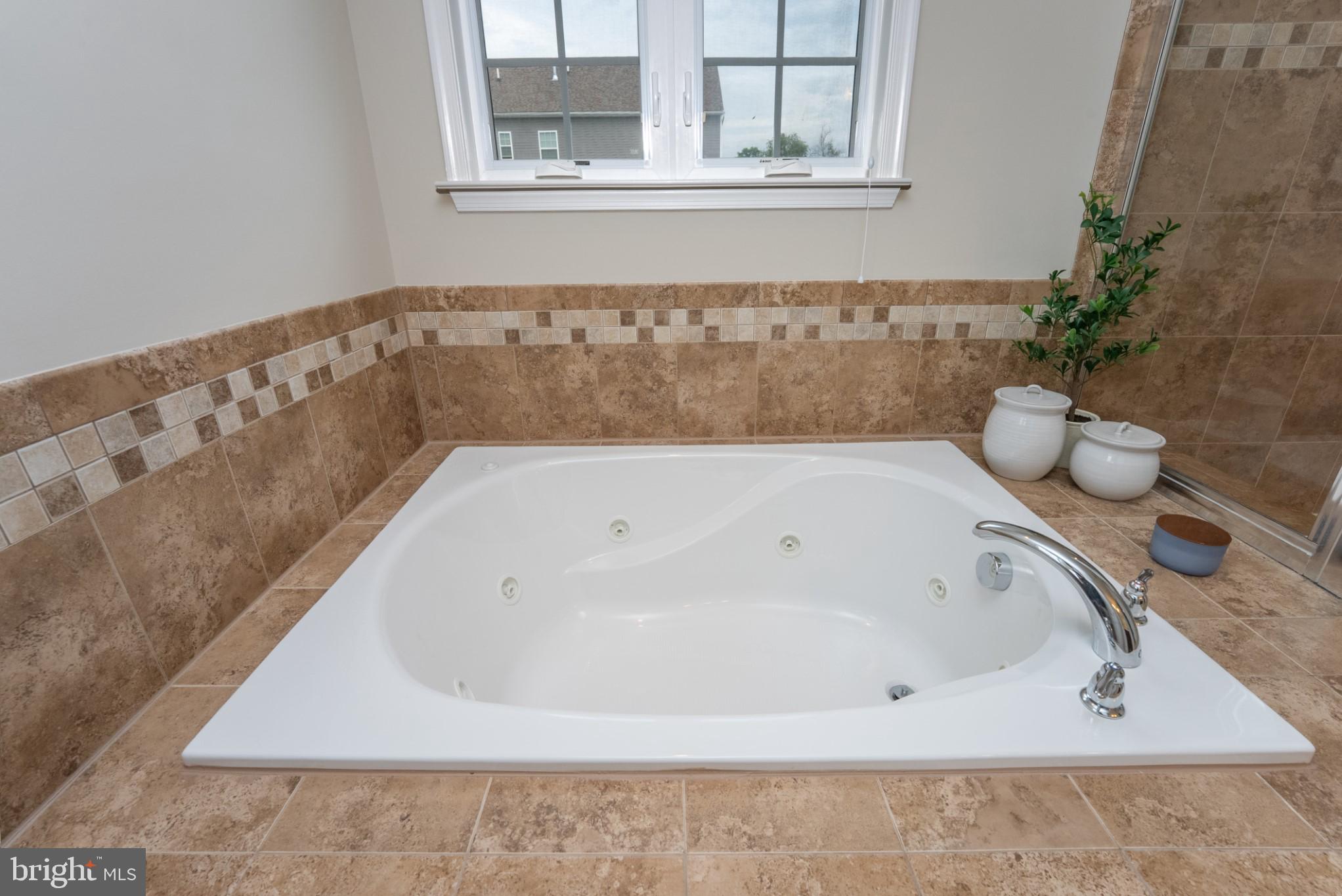 SADDLE RIDGE ESTATES - Residential