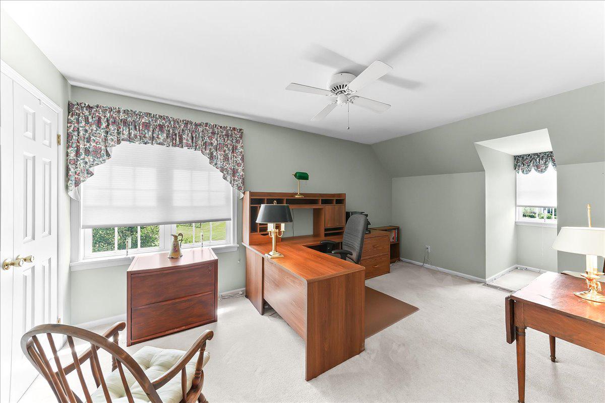 TWIN HILLS - Residential