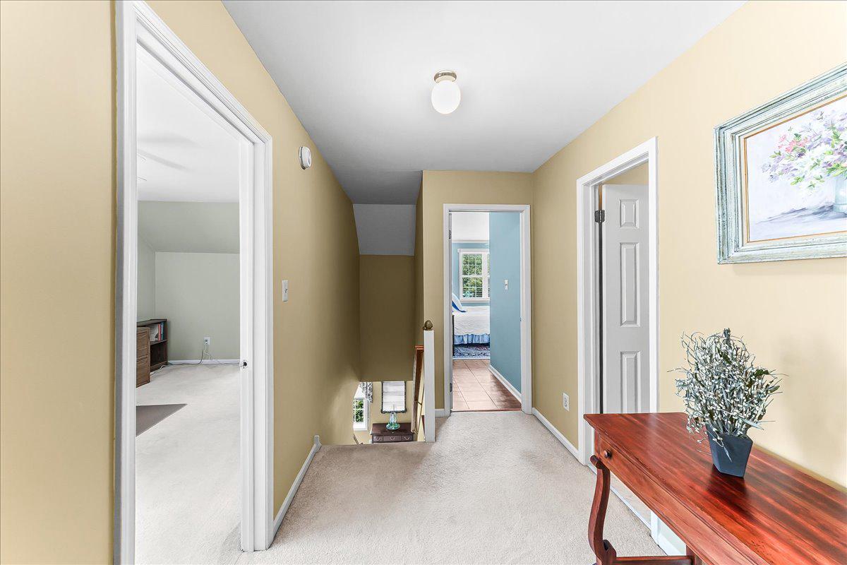 TWIN HILLS - Residential