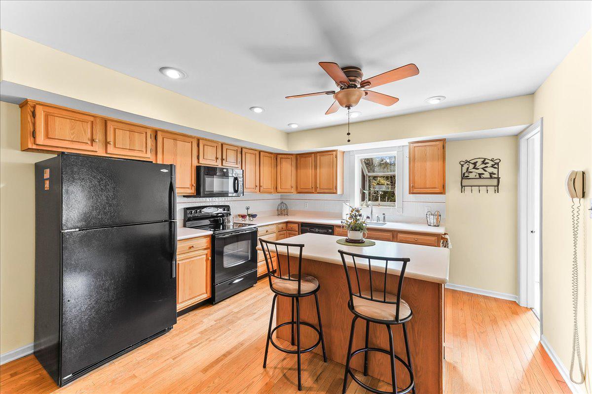TWIN HILLS - Residential