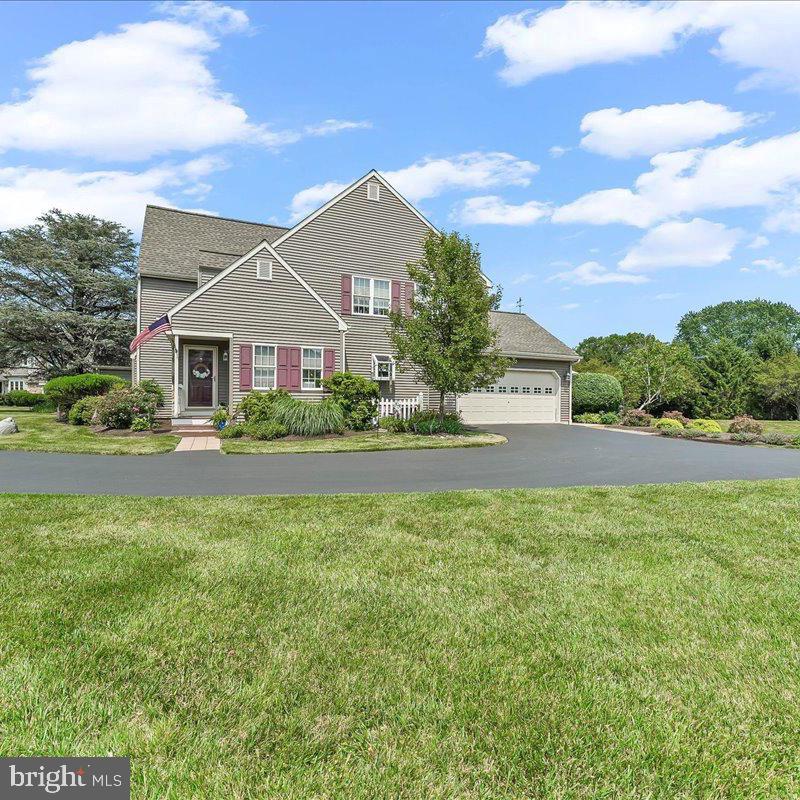 TWIN HILLS - Residential