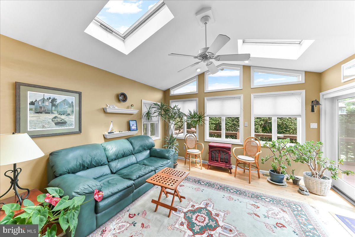 TWIN HILLS - Residential