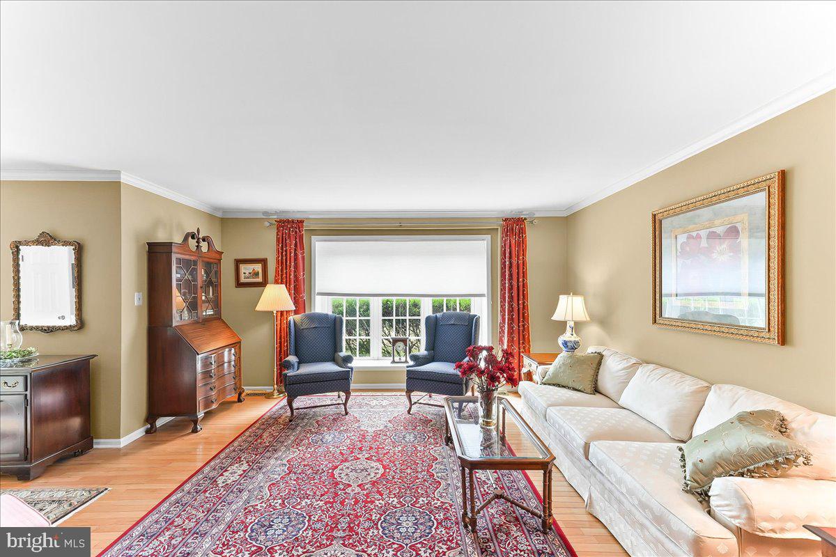 TWIN HILLS - Residential