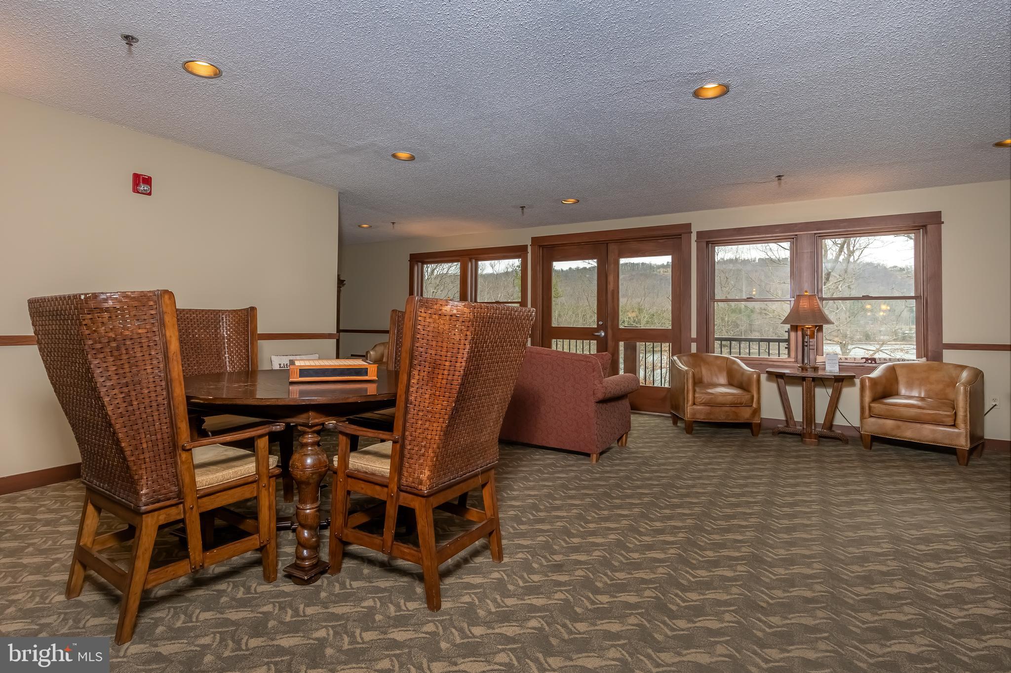 SILVER TREE SUITES - Residential