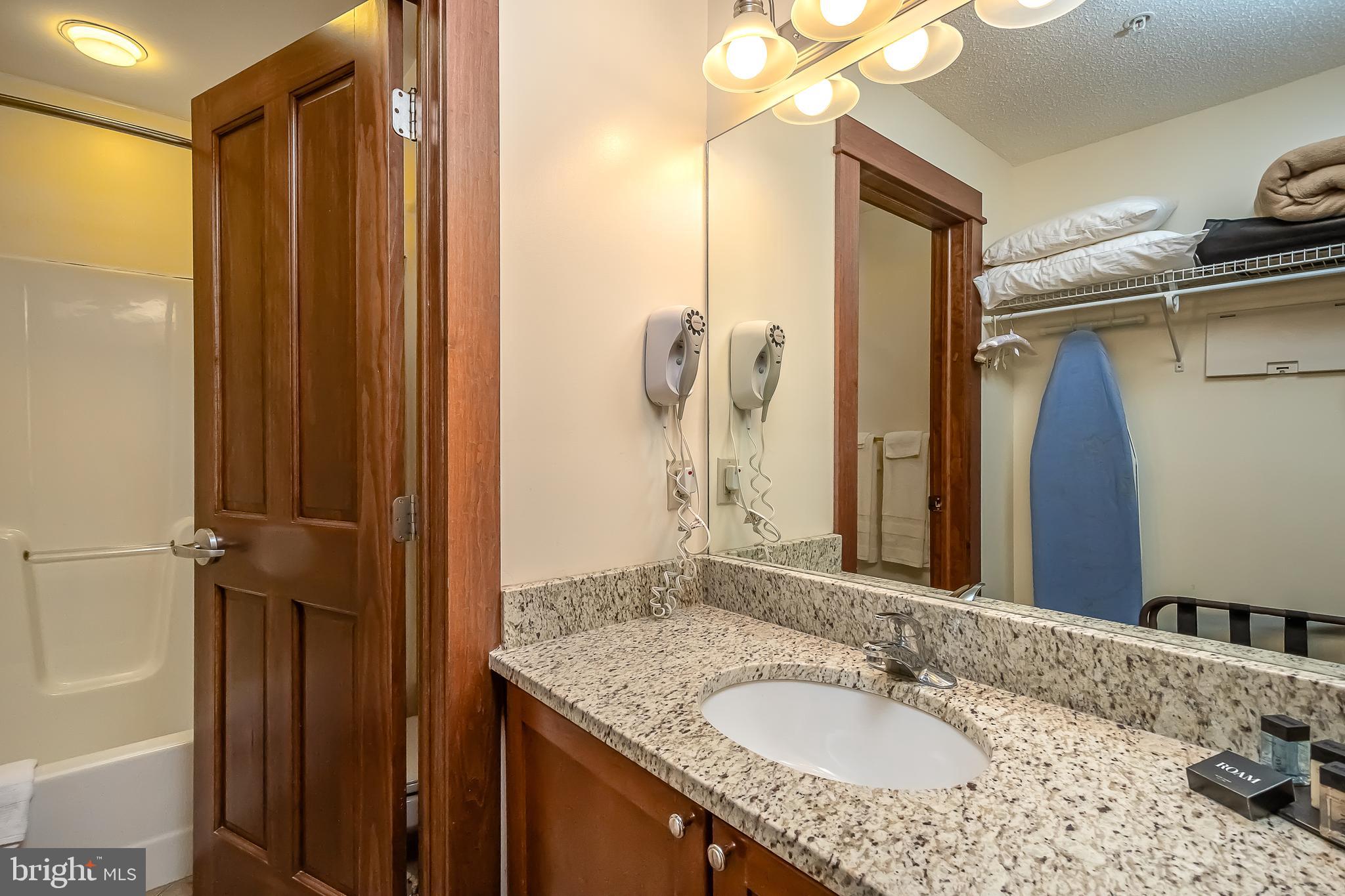 SILVER TREE SUITES - Residential