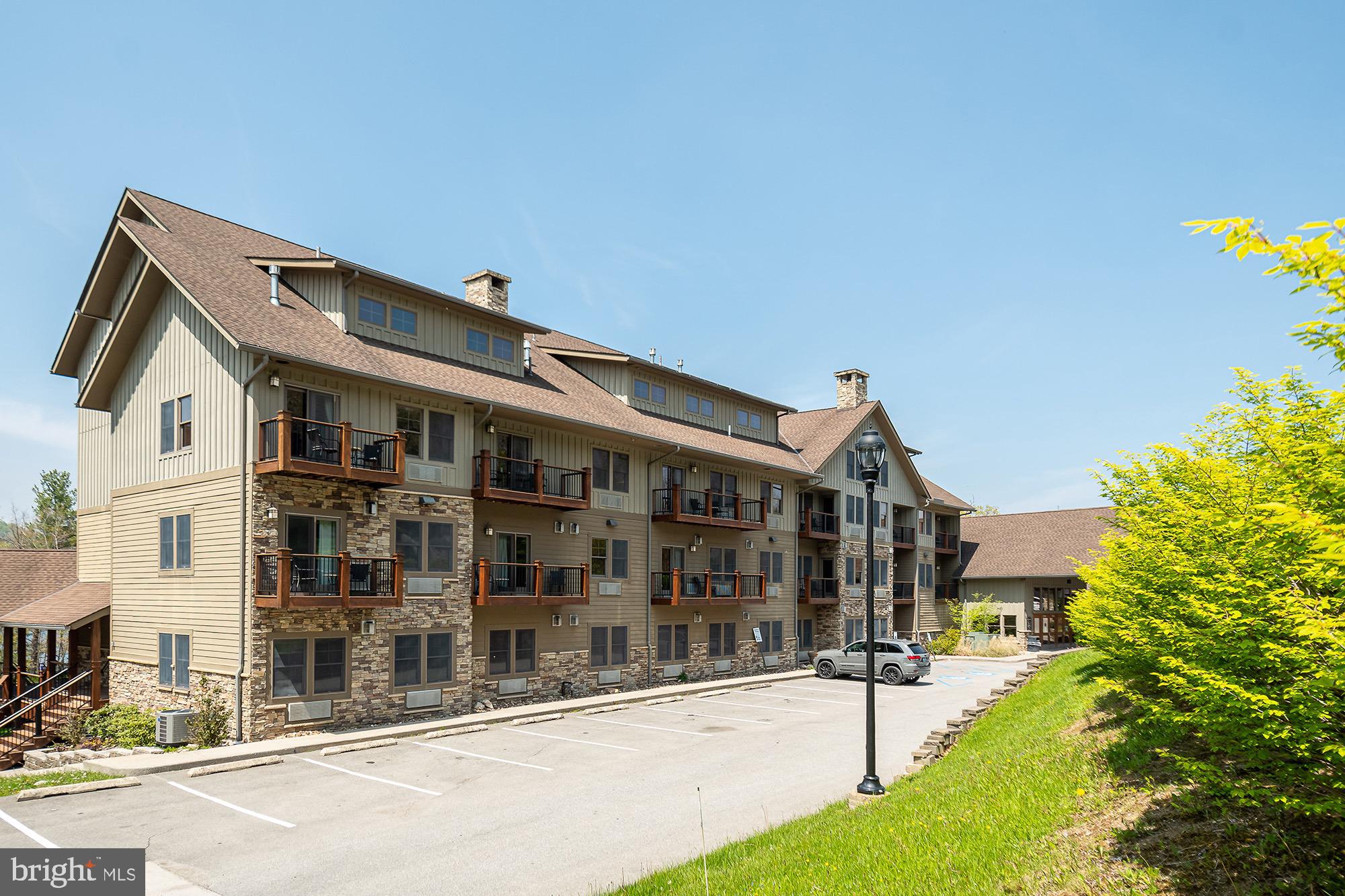 SILVER TREE SUITES - Residential