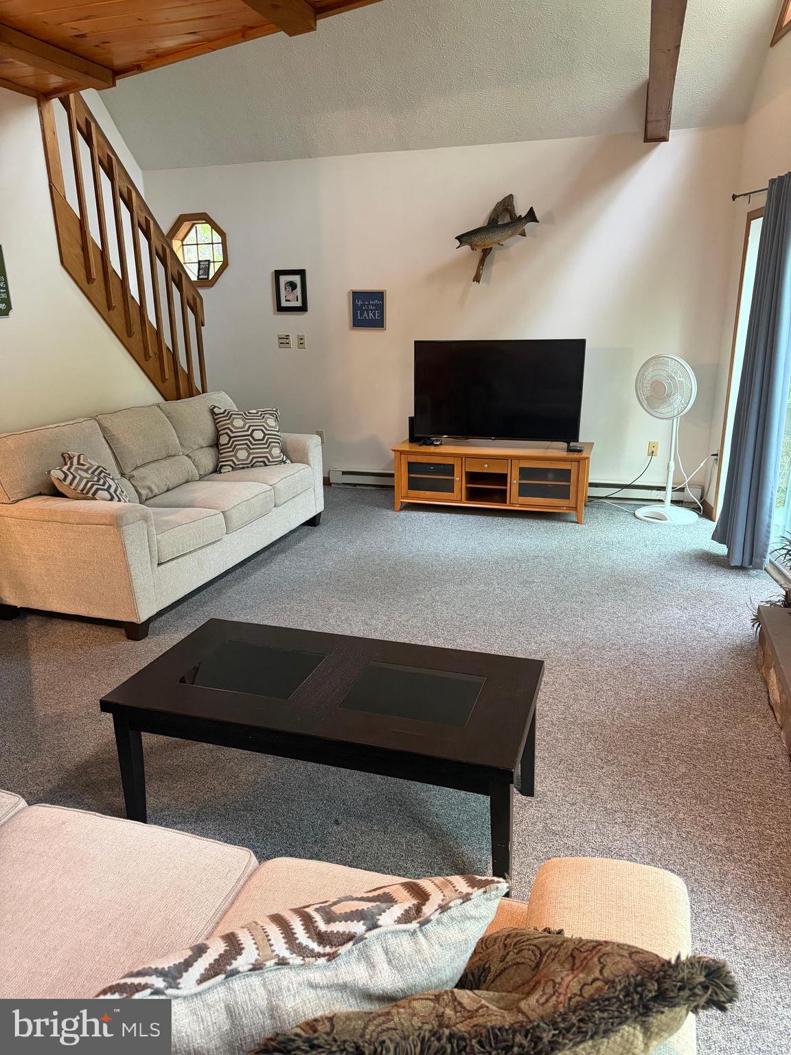 ARROWHEAD LAKE - Residential