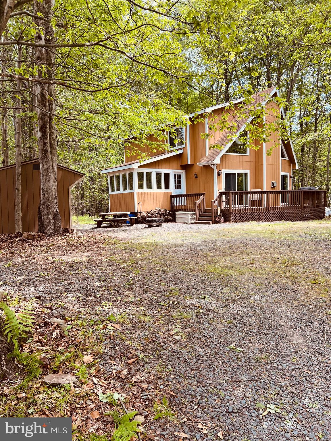 ARROWHEAD LAKE - Residential