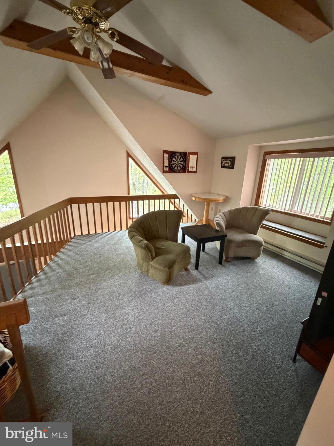 ARROWHEAD LAKE - Residential