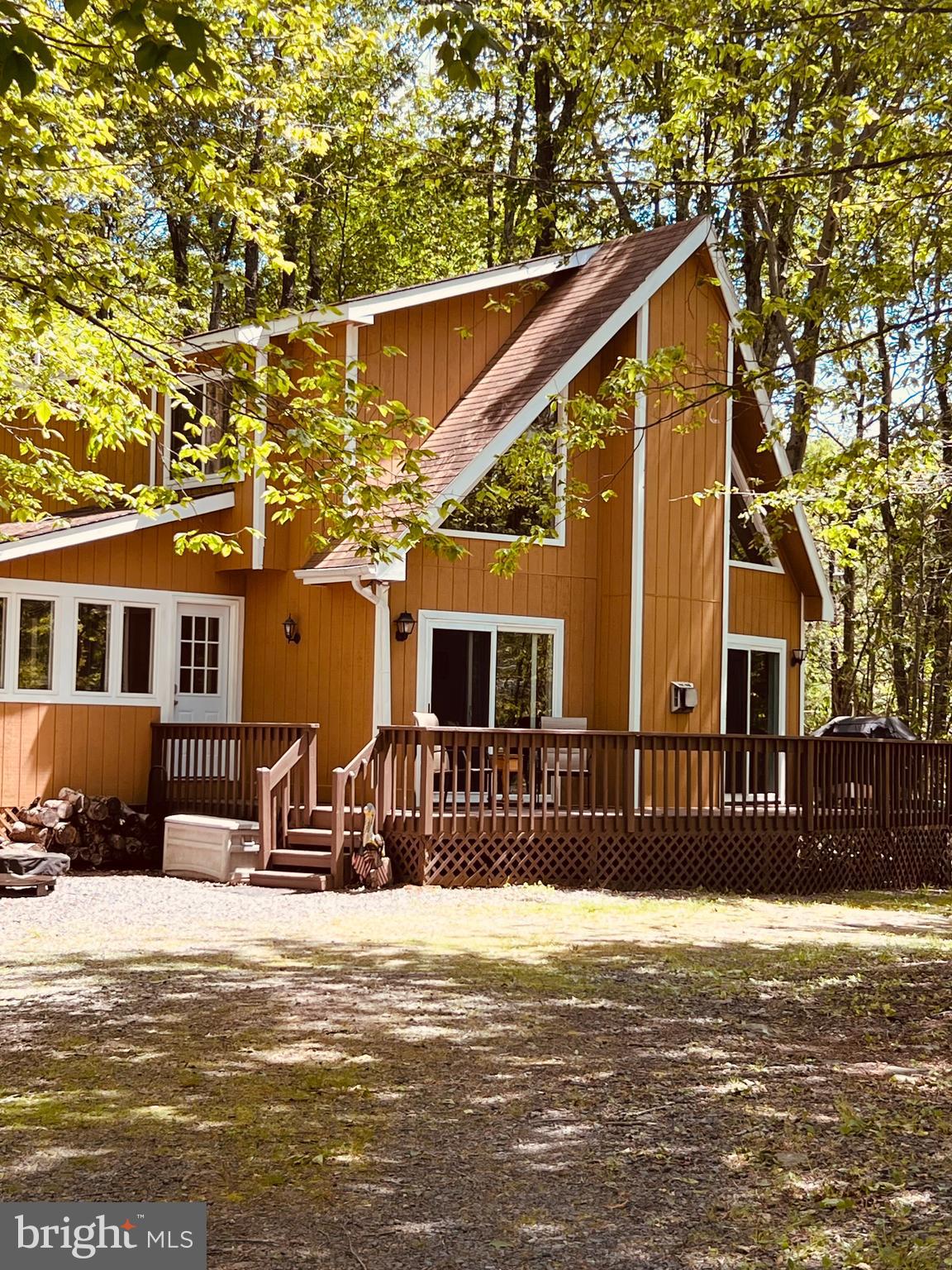 ARROWHEAD LAKE - Residential