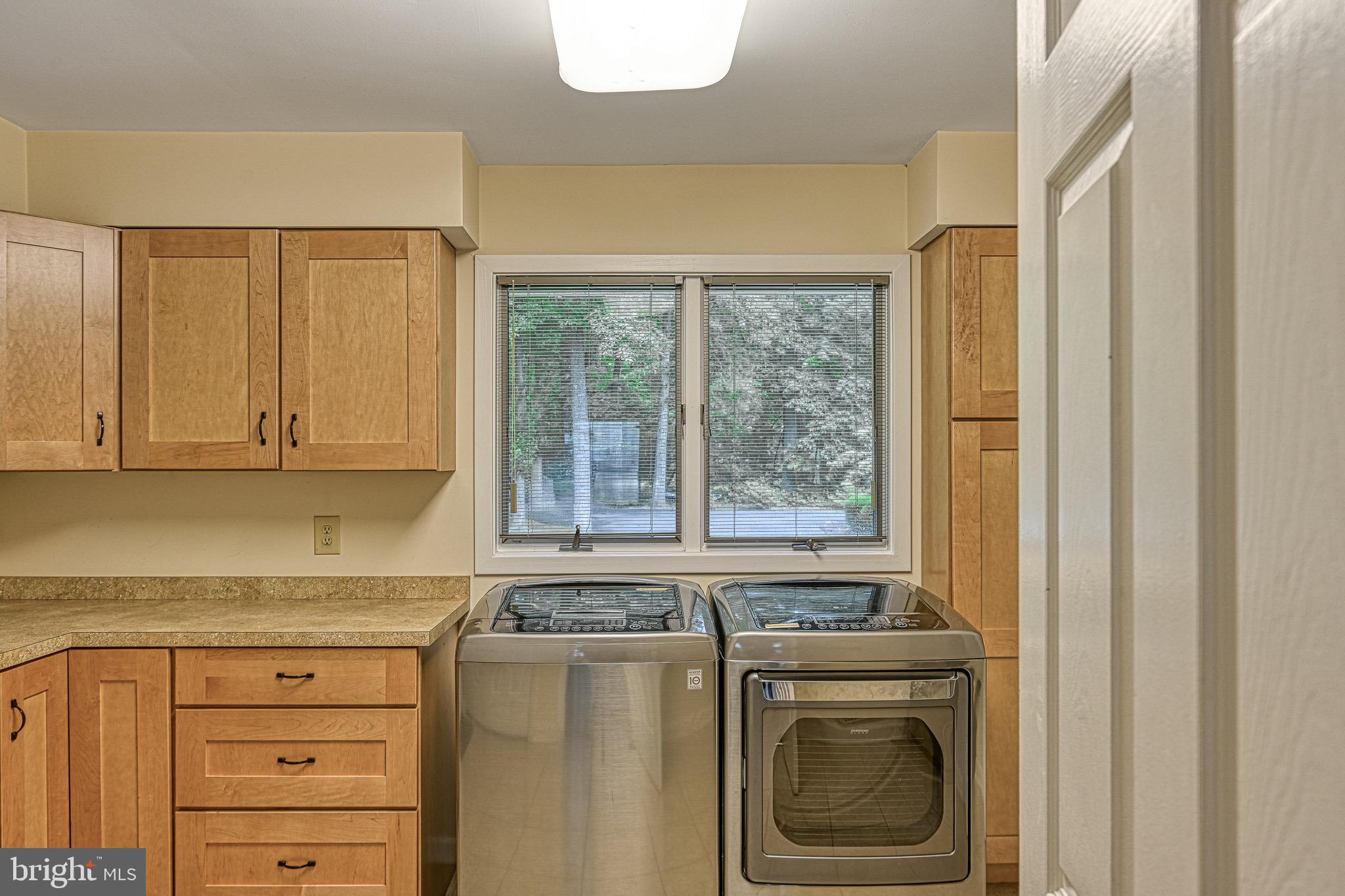 ROCKLAND CREEK ESTATES - Residential