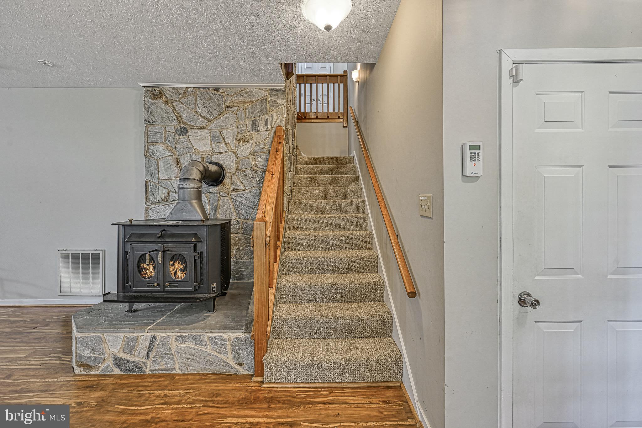 ROCKLAND CREEK ESTATES - Residential