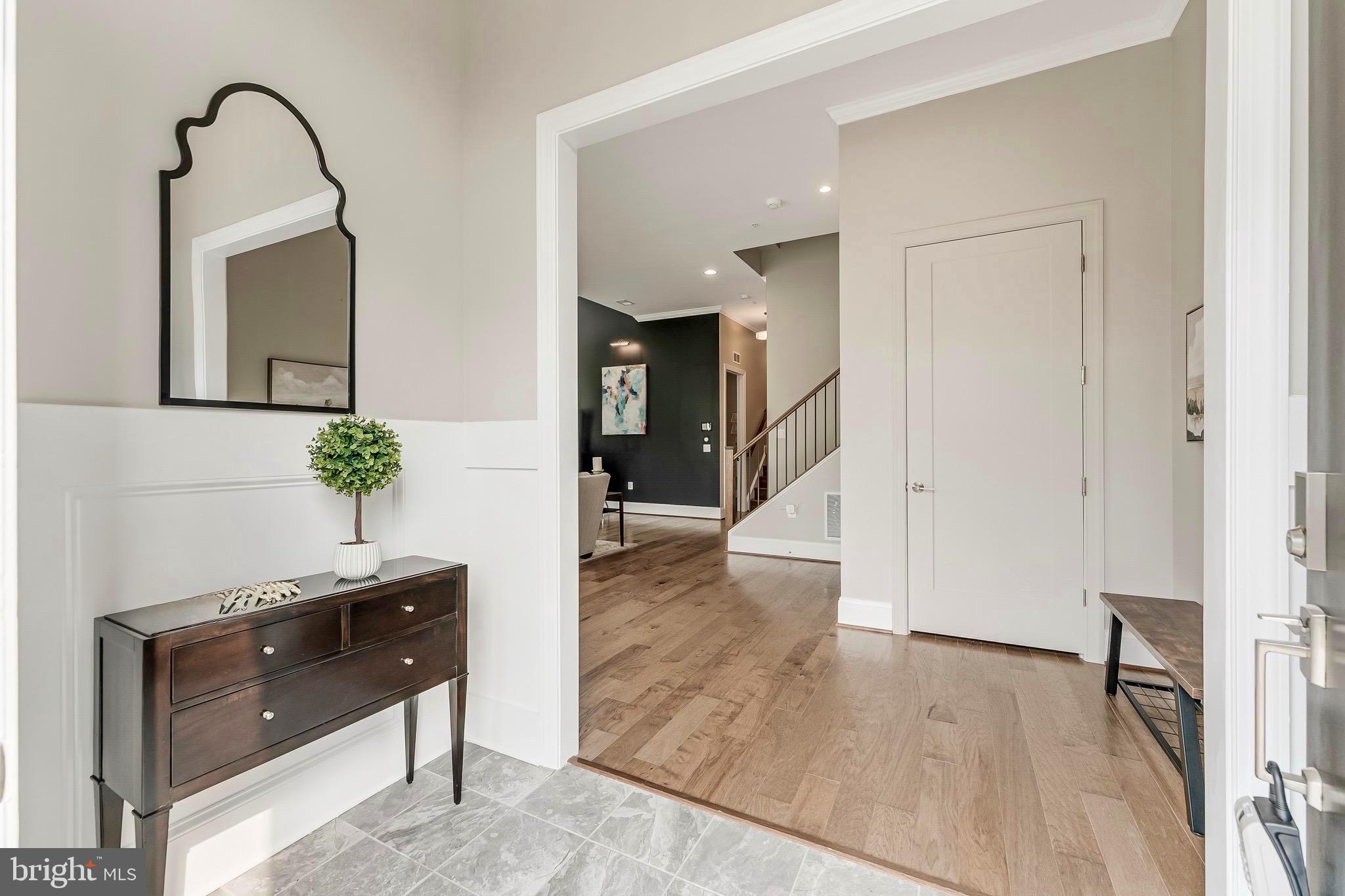 ONE LOUDOUN - Residential