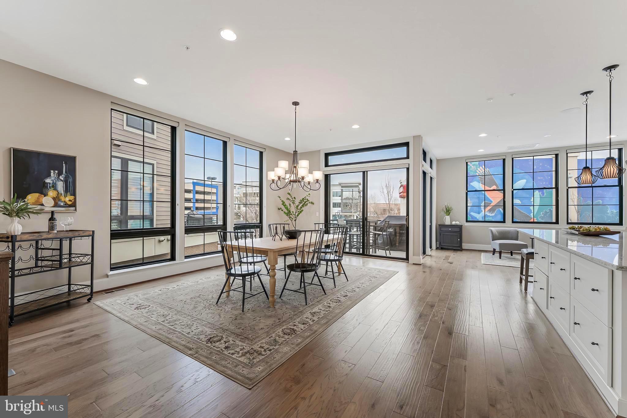 ONE LOUDOUN - Residential