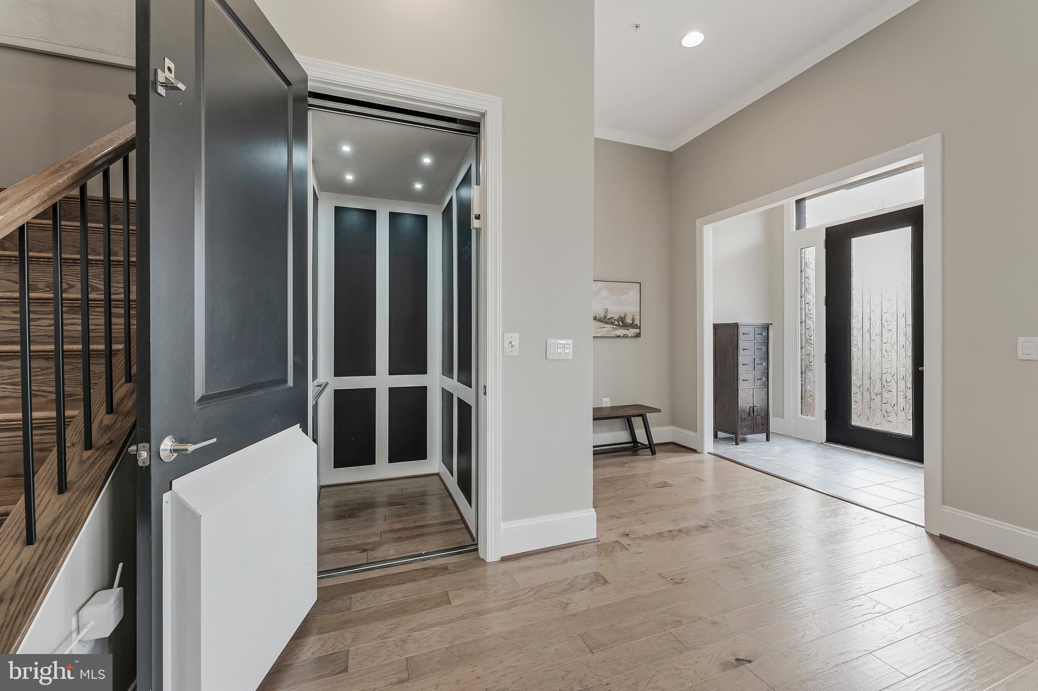 ONE LOUDOUN - Residential
