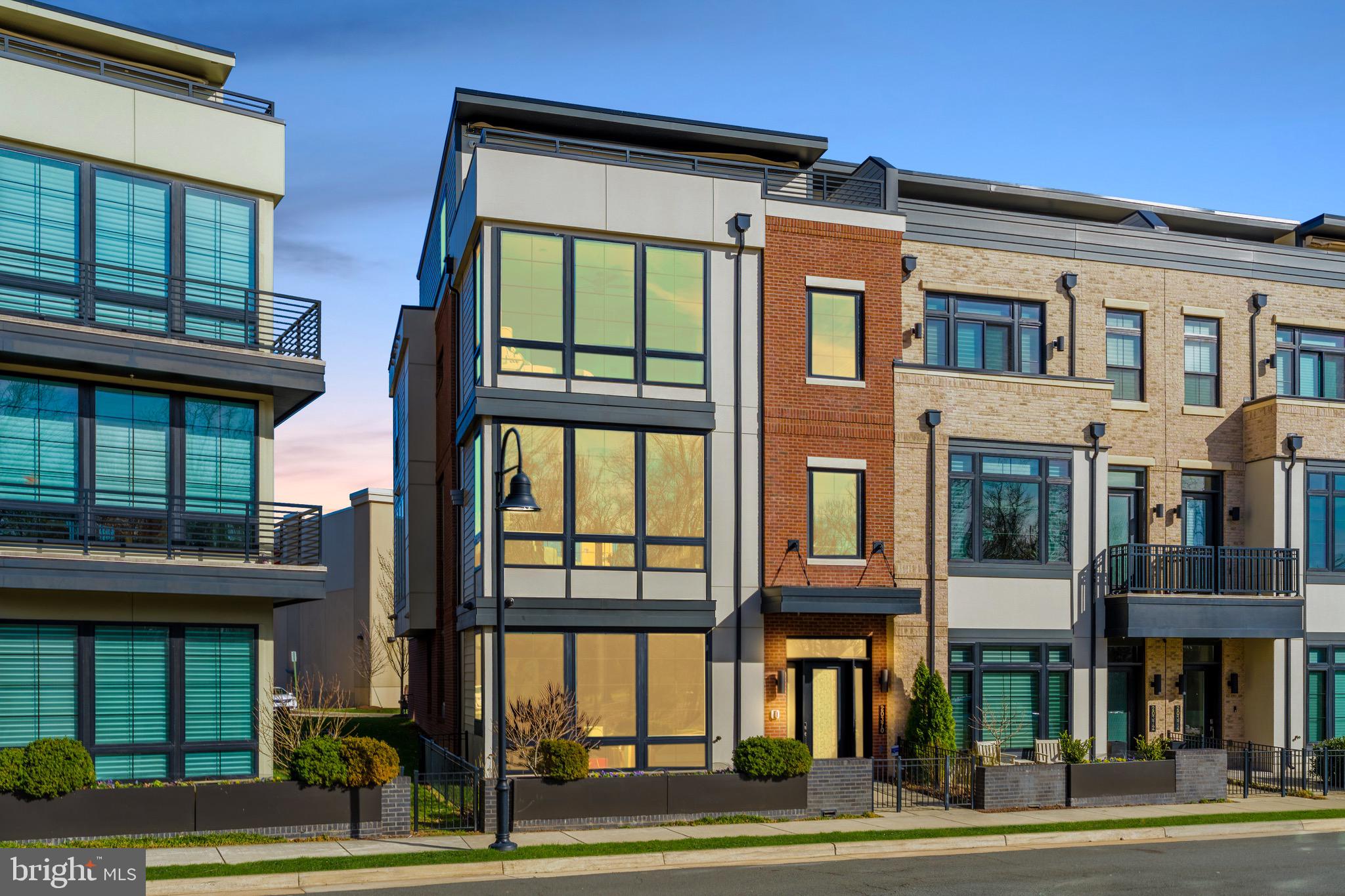 ONE LOUDOUN - Residential