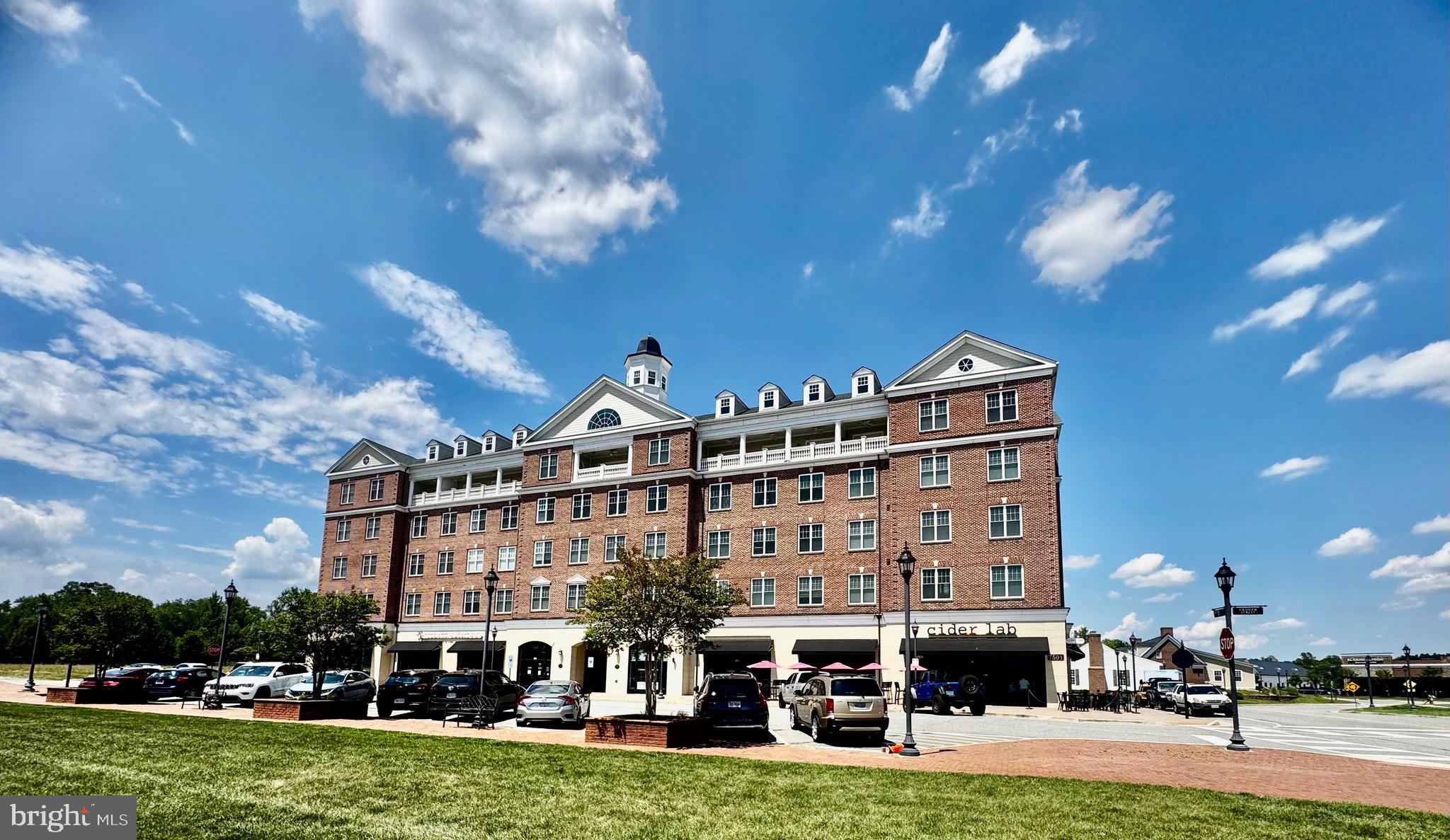 INDEPENDENCE SQUARE - Residential