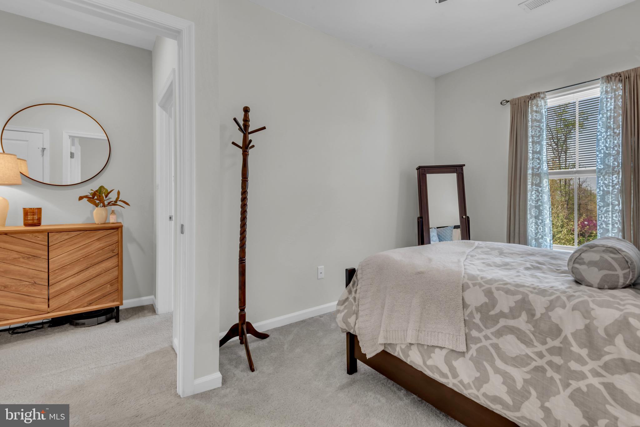 CREEKSIDE VILLAGE - Residential