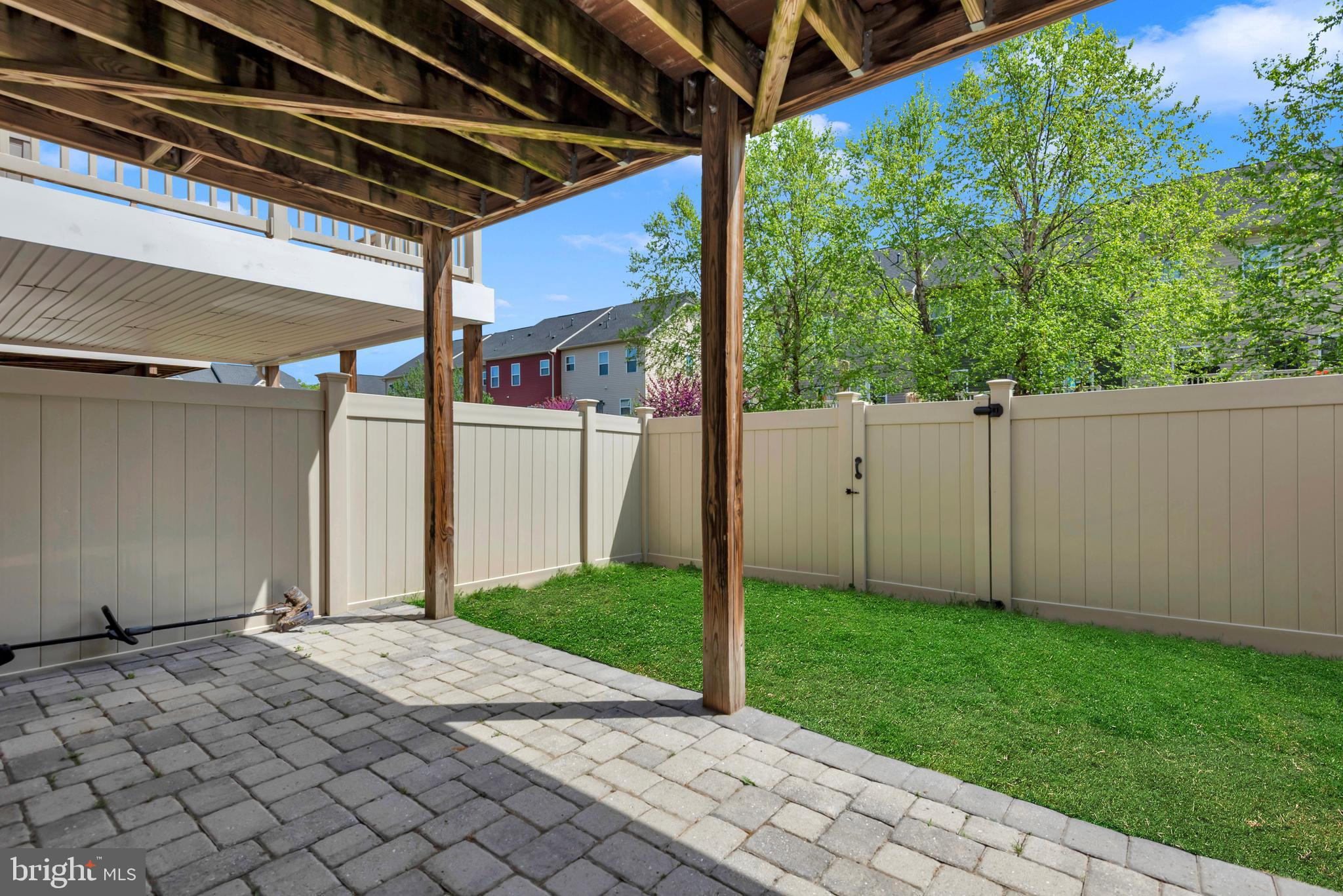 CREEKSIDE VILLAGE - Residential