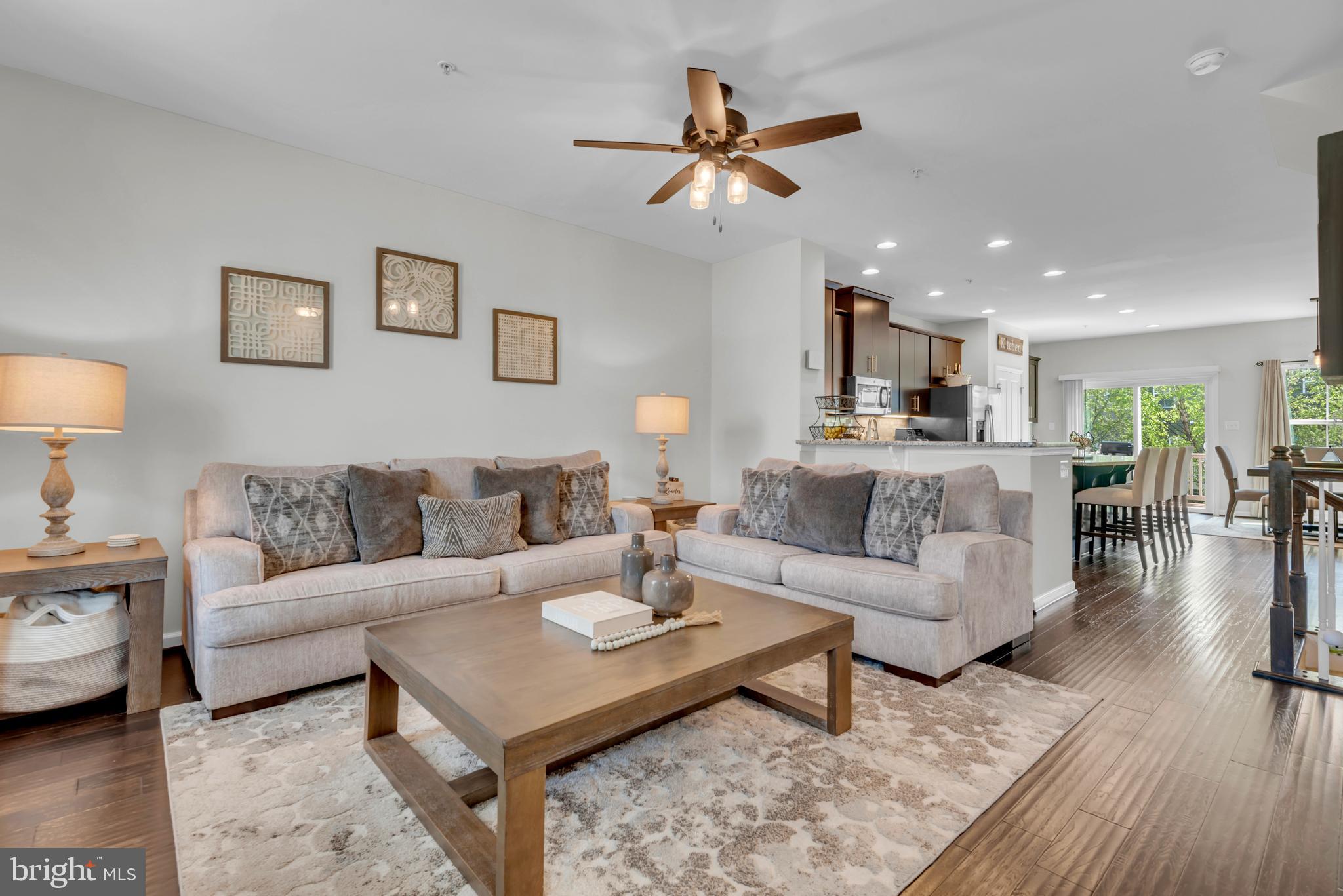 CREEKSIDE VILLAGE - Residential