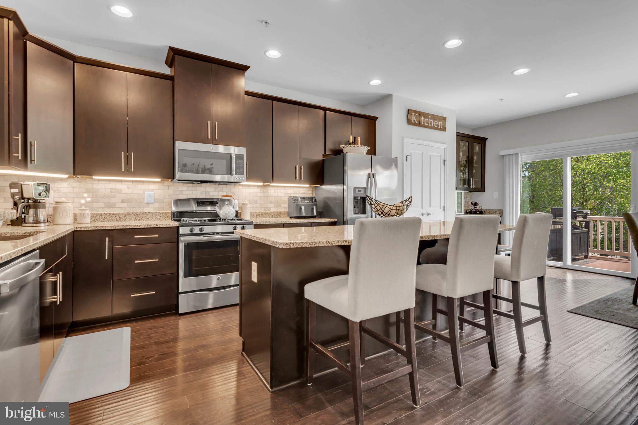 CREEKSIDE VILLAGE - Residential