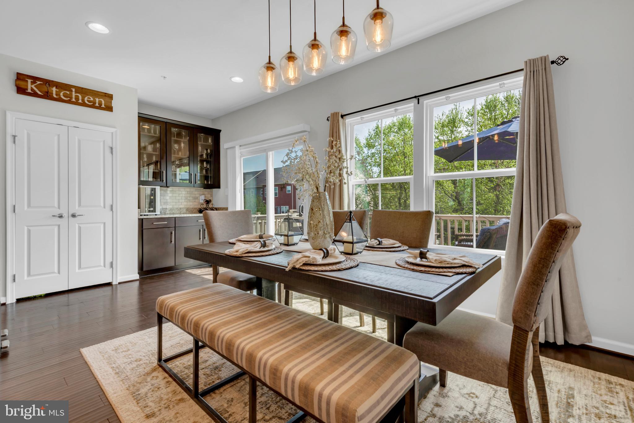 CREEKSIDE VILLAGE - Residential