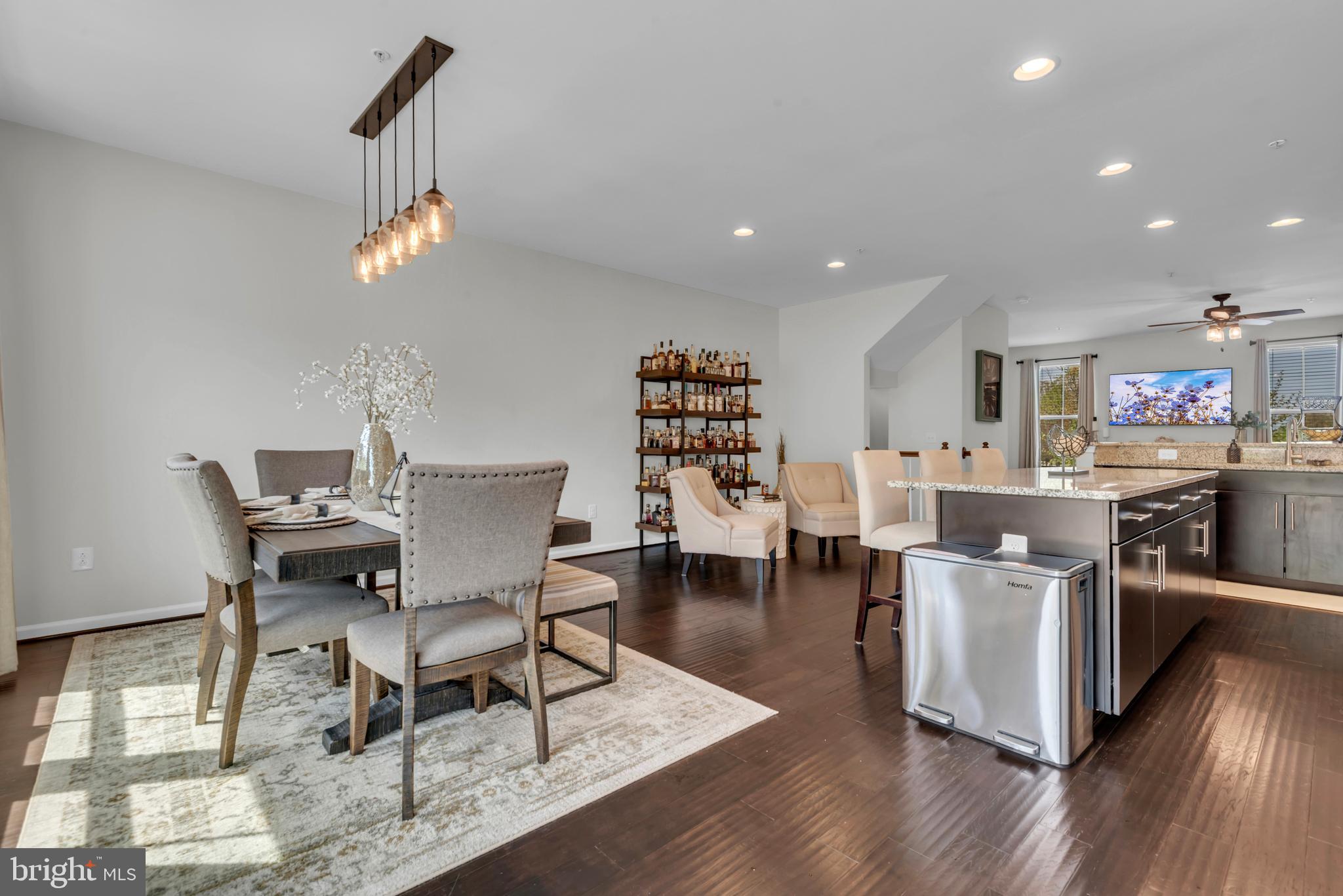 CREEKSIDE VILLAGE - Residential