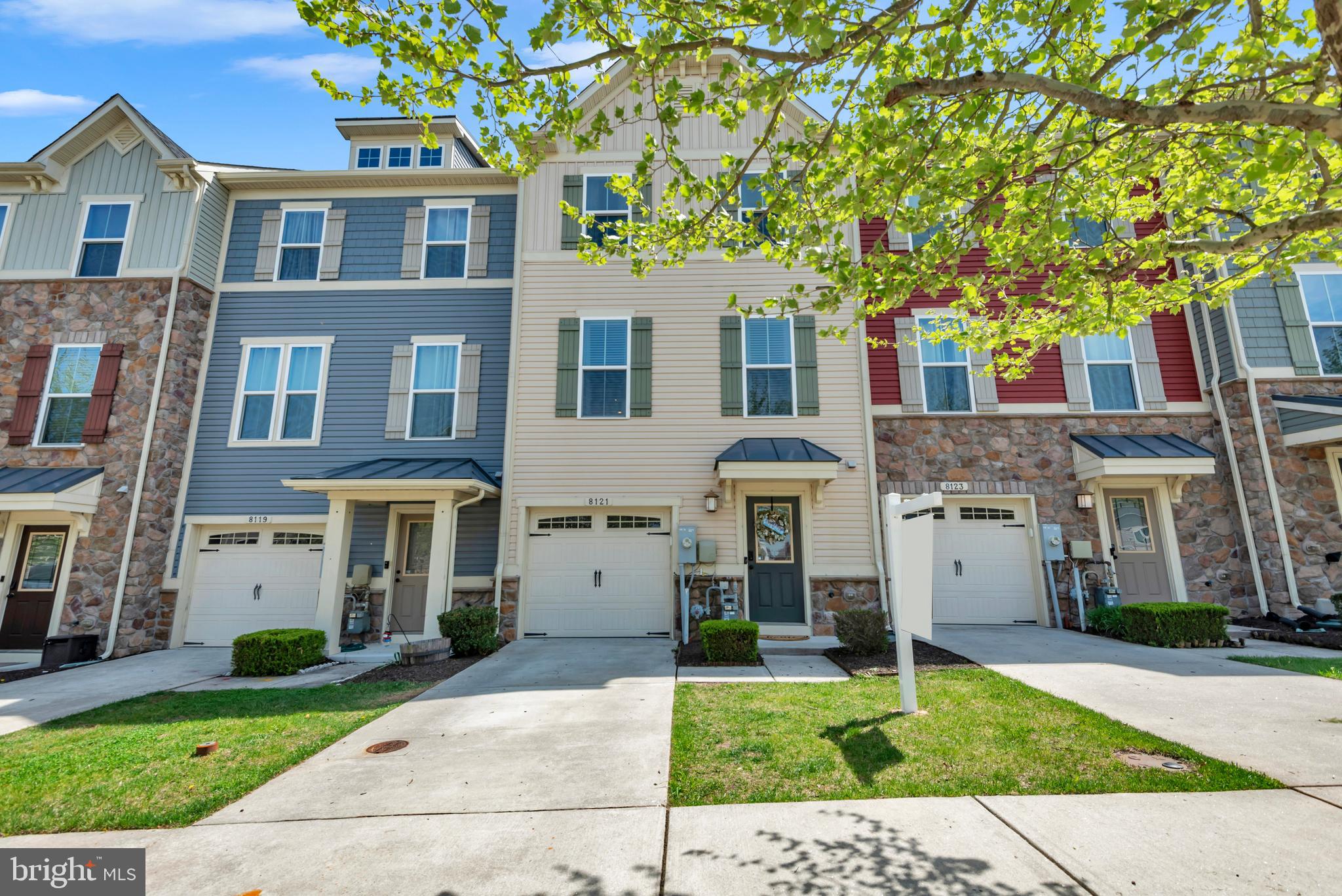 CREEKSIDE VILLAGE - Residential