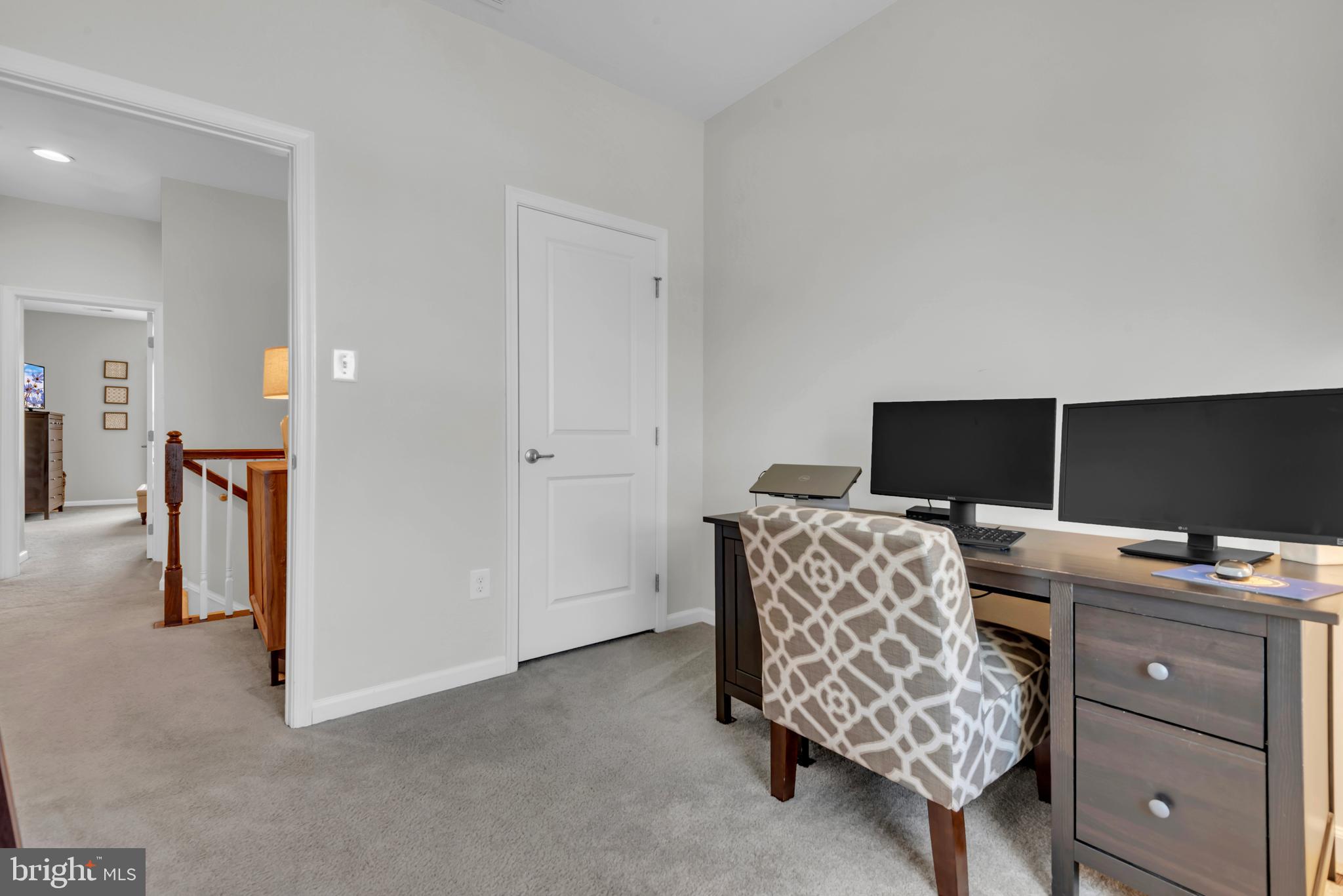 CREEKSIDE VILLAGE - Residential
