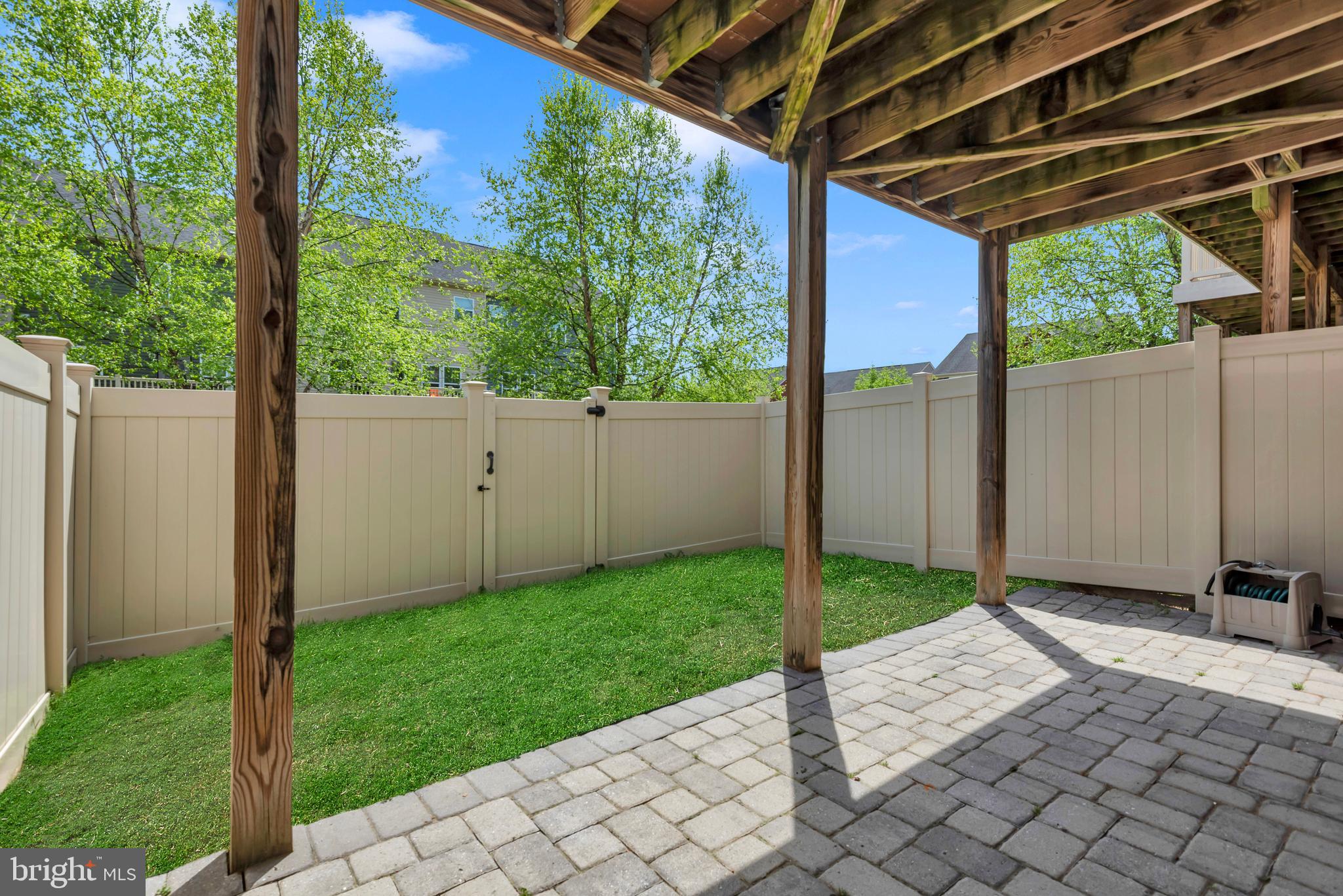 CREEKSIDE VILLAGE - Residential