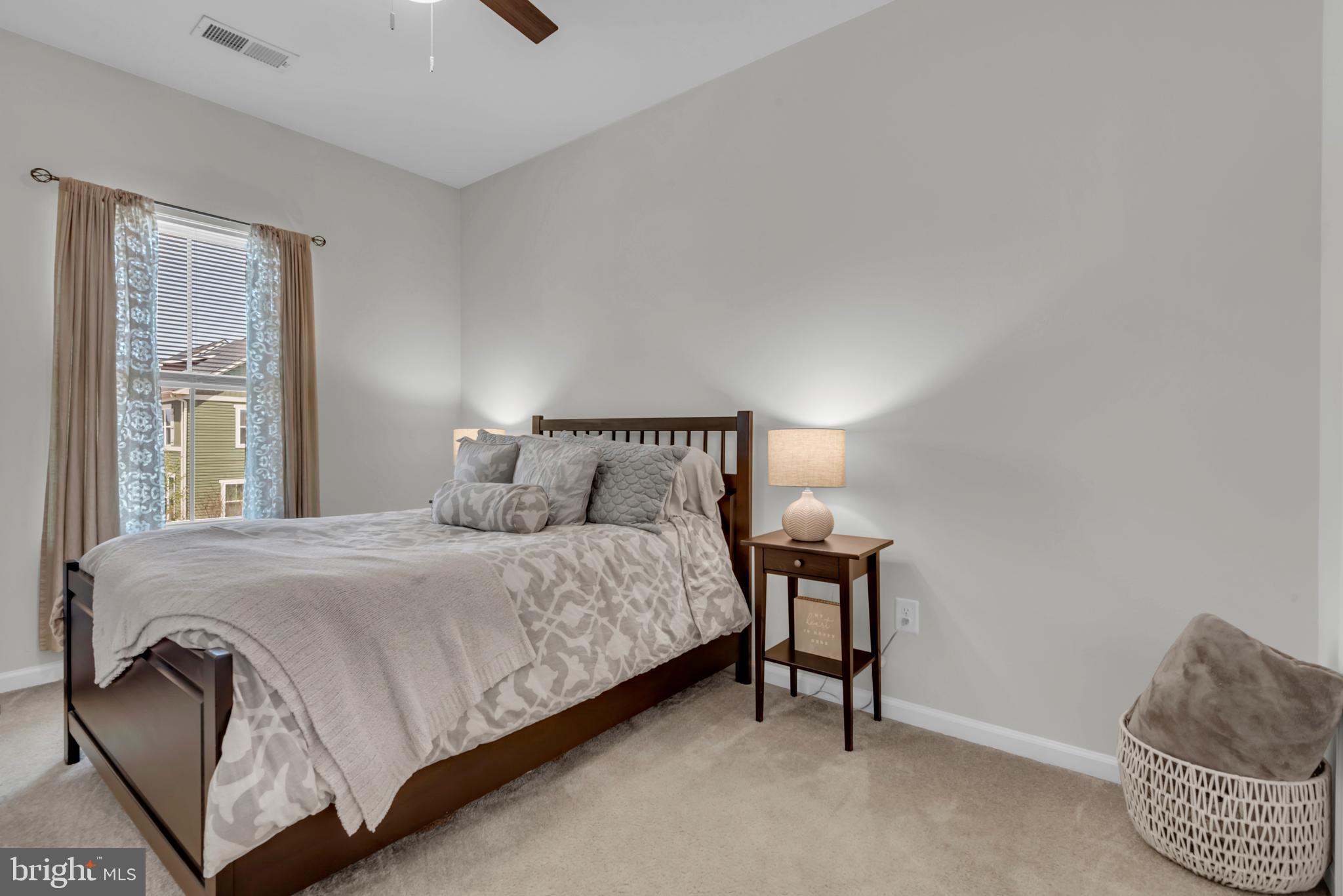 CREEKSIDE VILLAGE - Residential