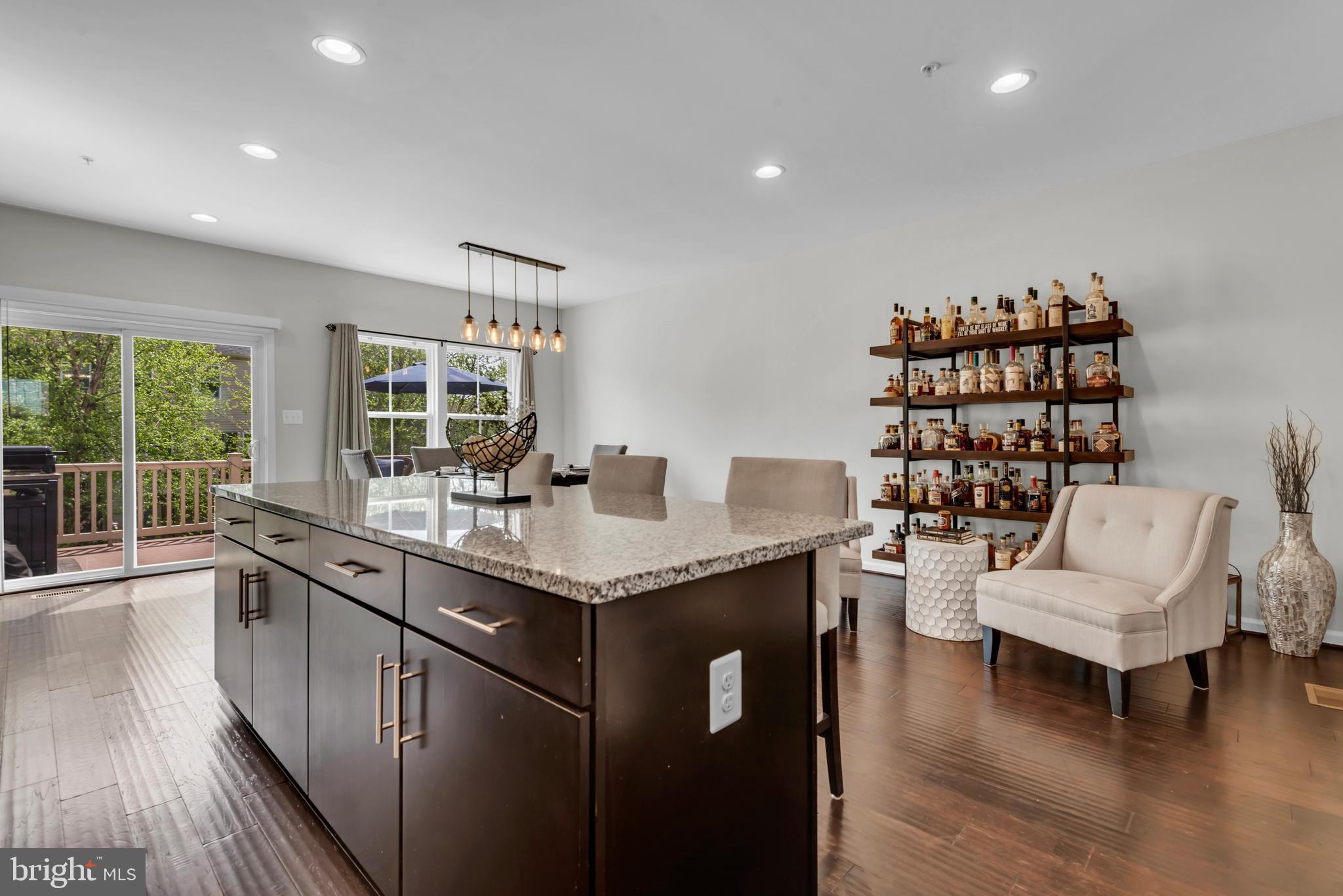 CREEKSIDE VILLAGE - Residential