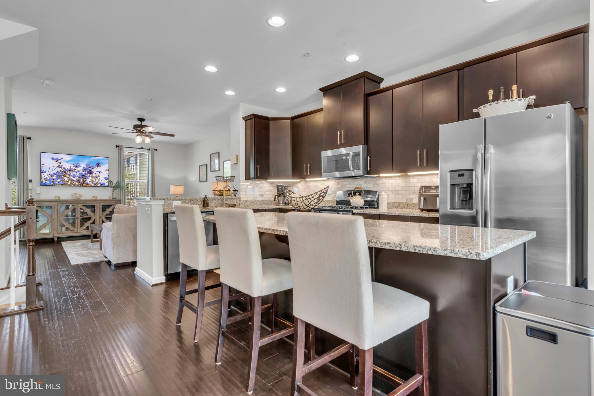 CREEKSIDE VILLAGE - Residential