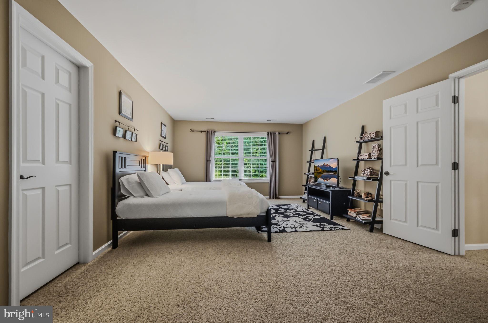HADLEYS MILL - Residential