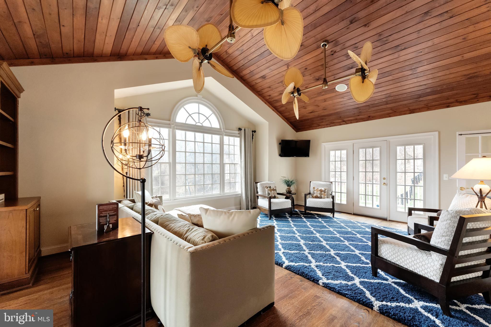 BEACON HILL - Residential