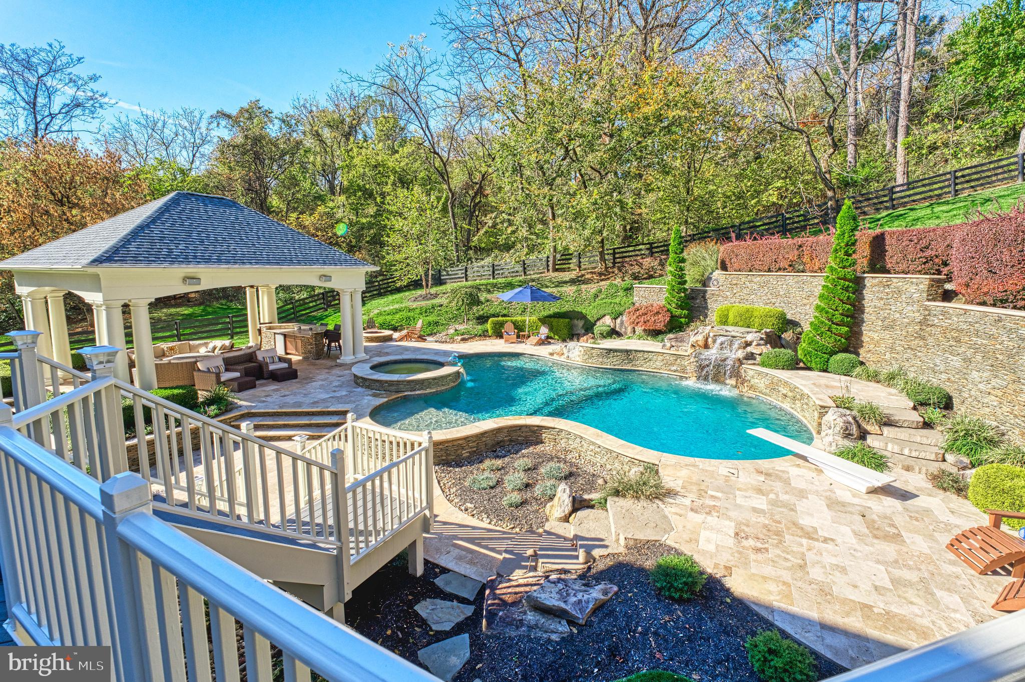 BEACON HILL - Residential