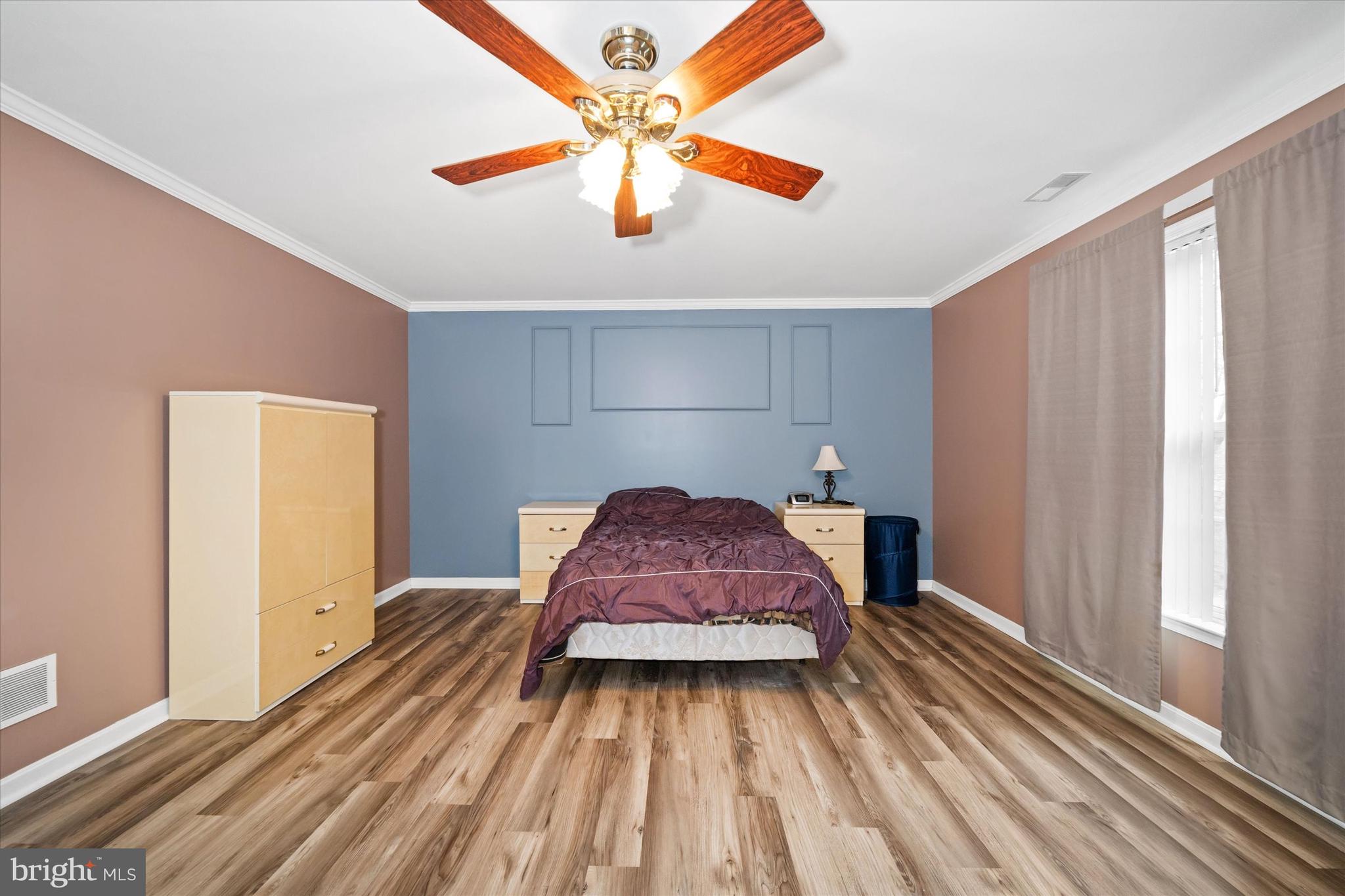 CRICKLEWOOD - Residential
