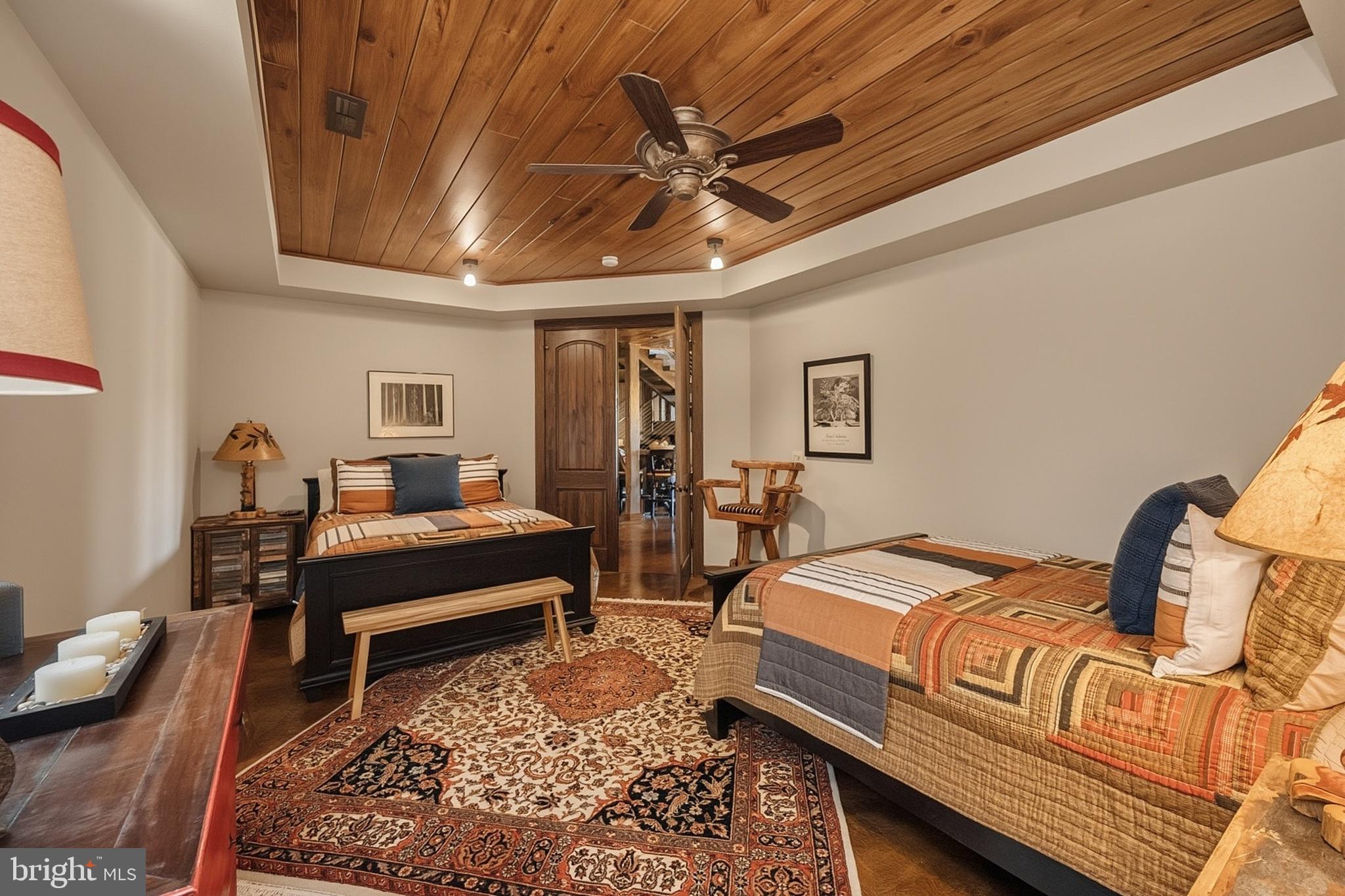 WATERSIDE AT WISP - Residential