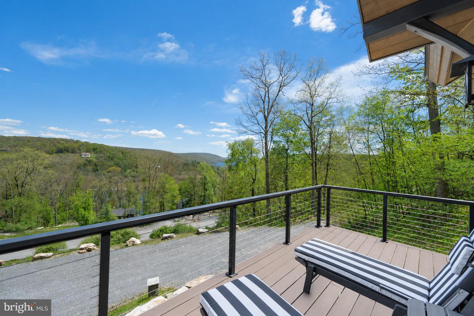 WATERSIDE AT WISP - Residential
