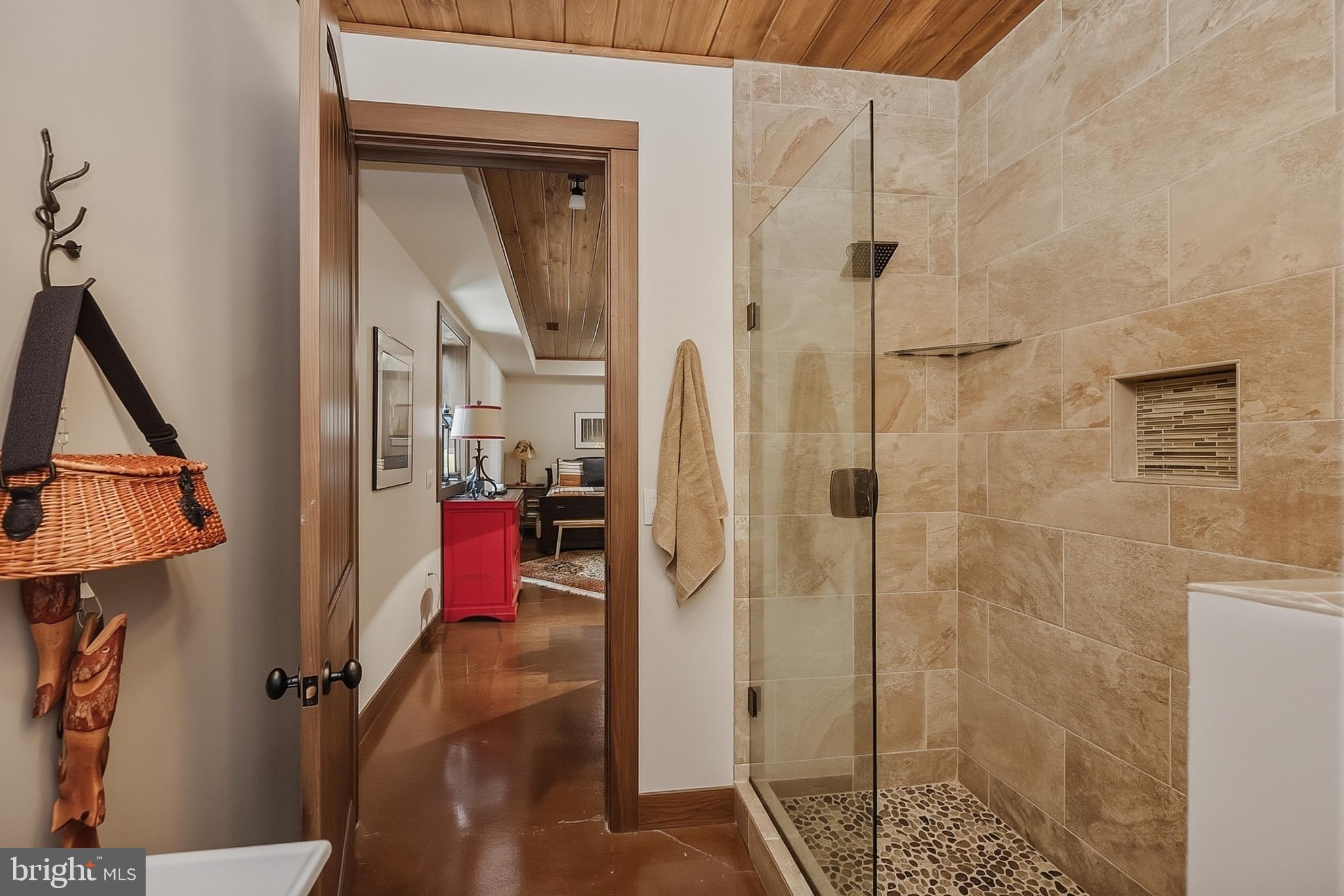 WATERSIDE AT WISP - Residential