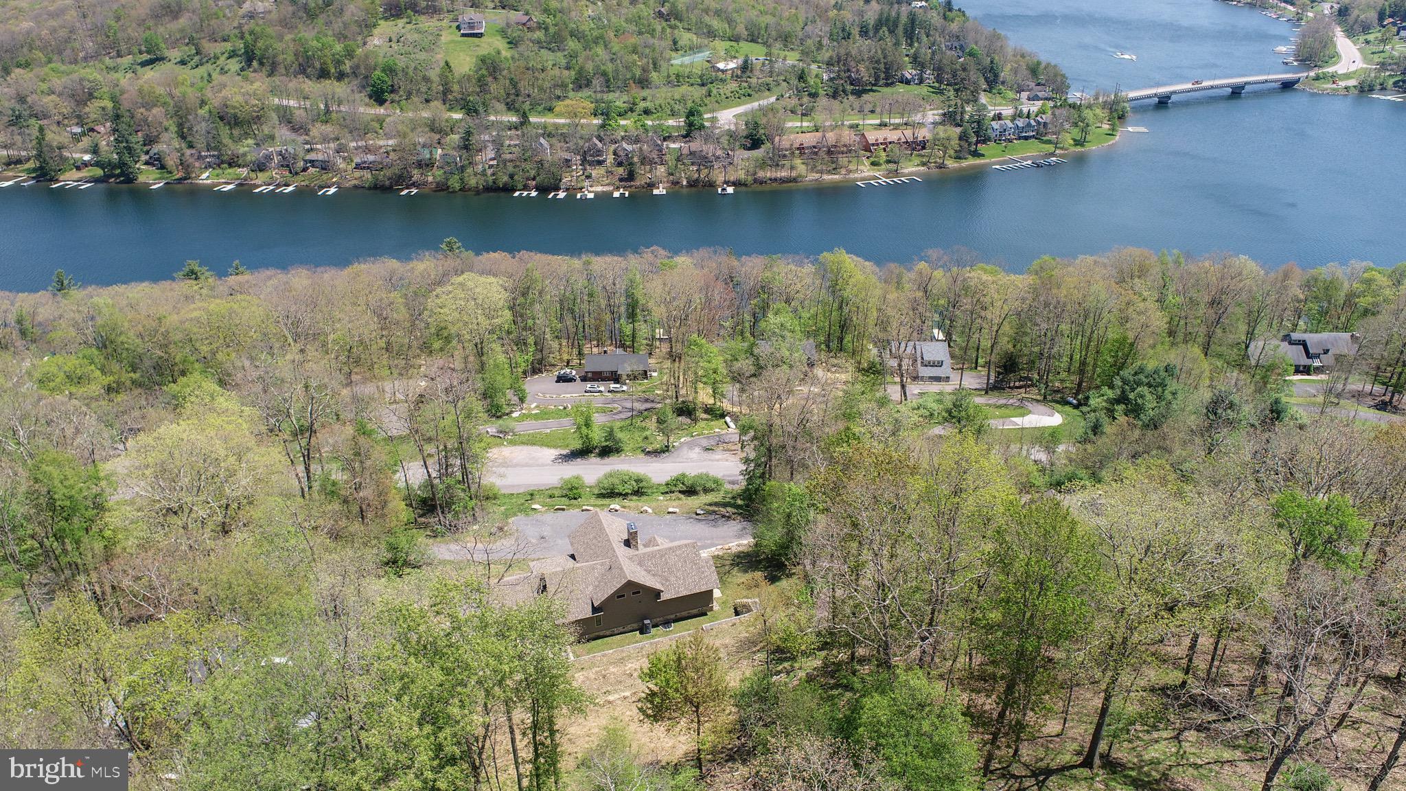 WATERSIDE AT WISP - Residential