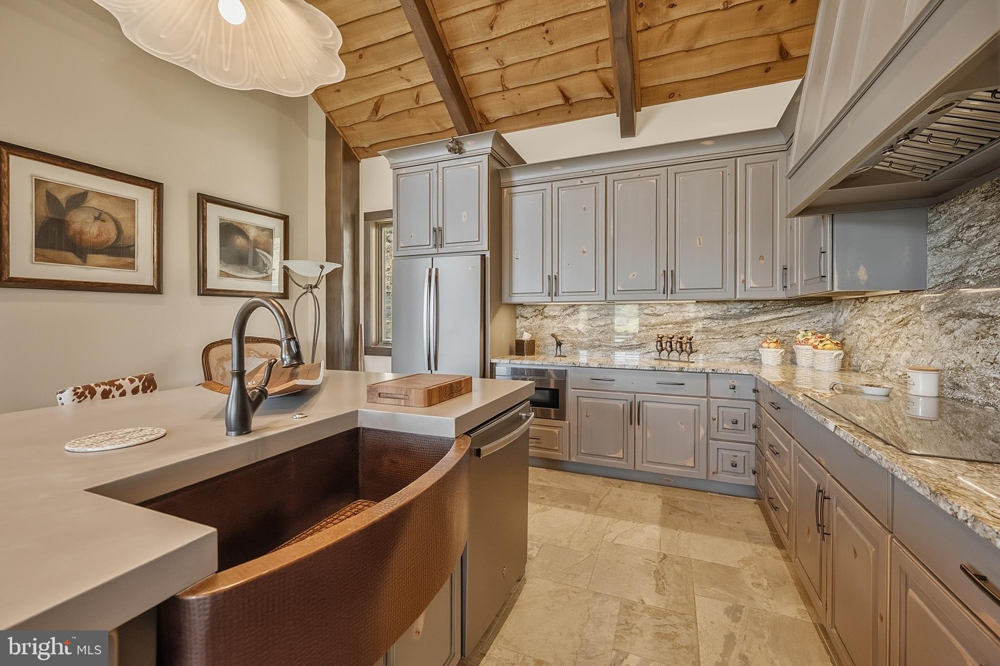 WATERSIDE AT WISP - Residential