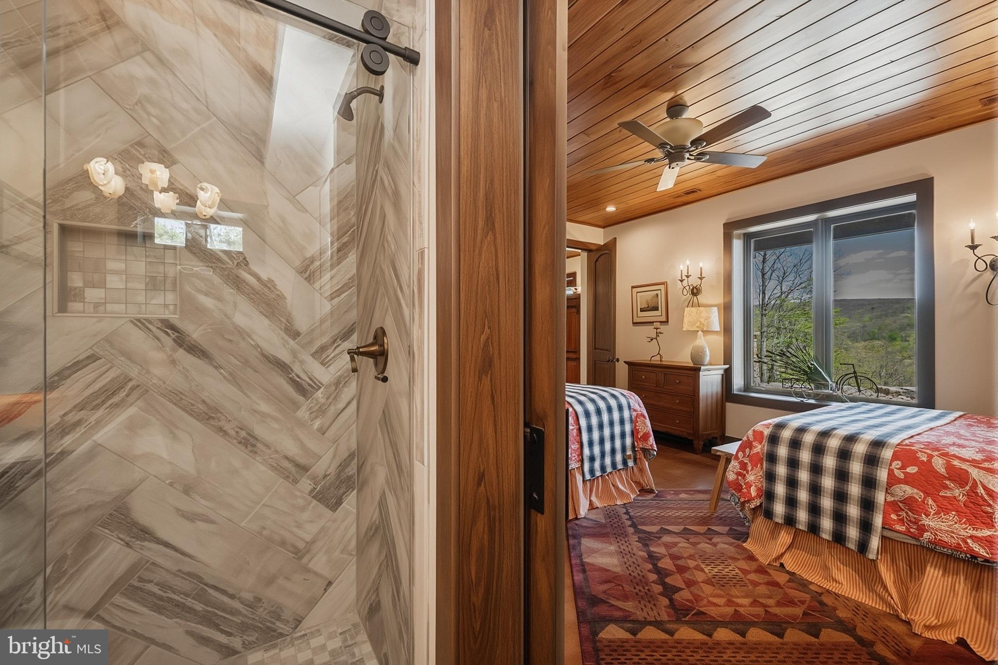 WATERSIDE AT WISP - Residential