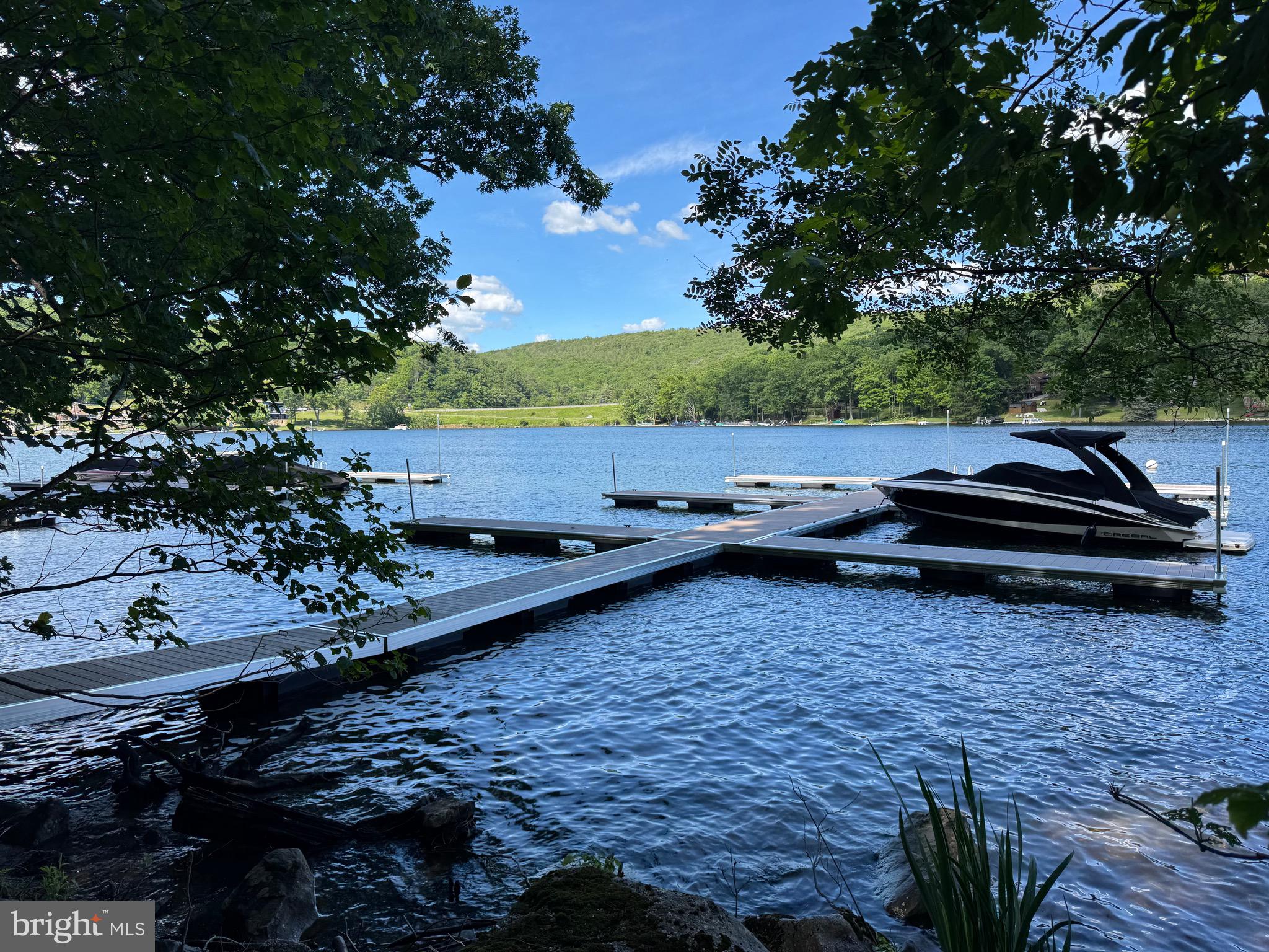 WATERSIDE AT WISP - Residential