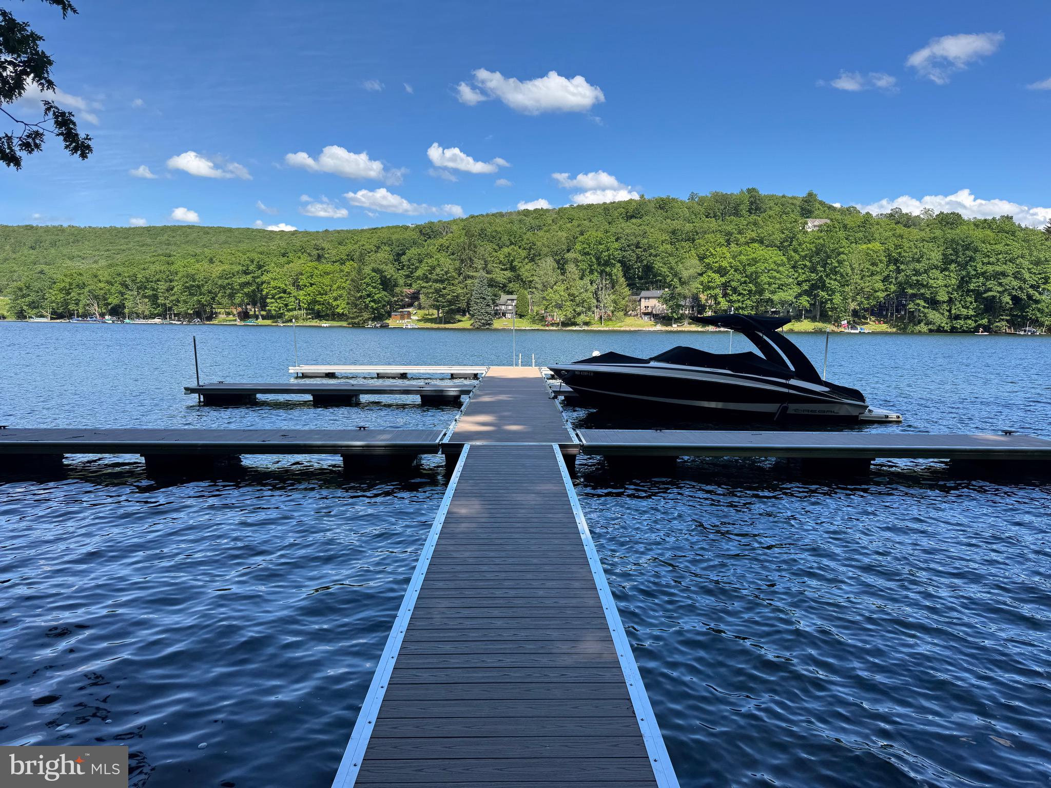 WATERSIDE AT WISP - Residential