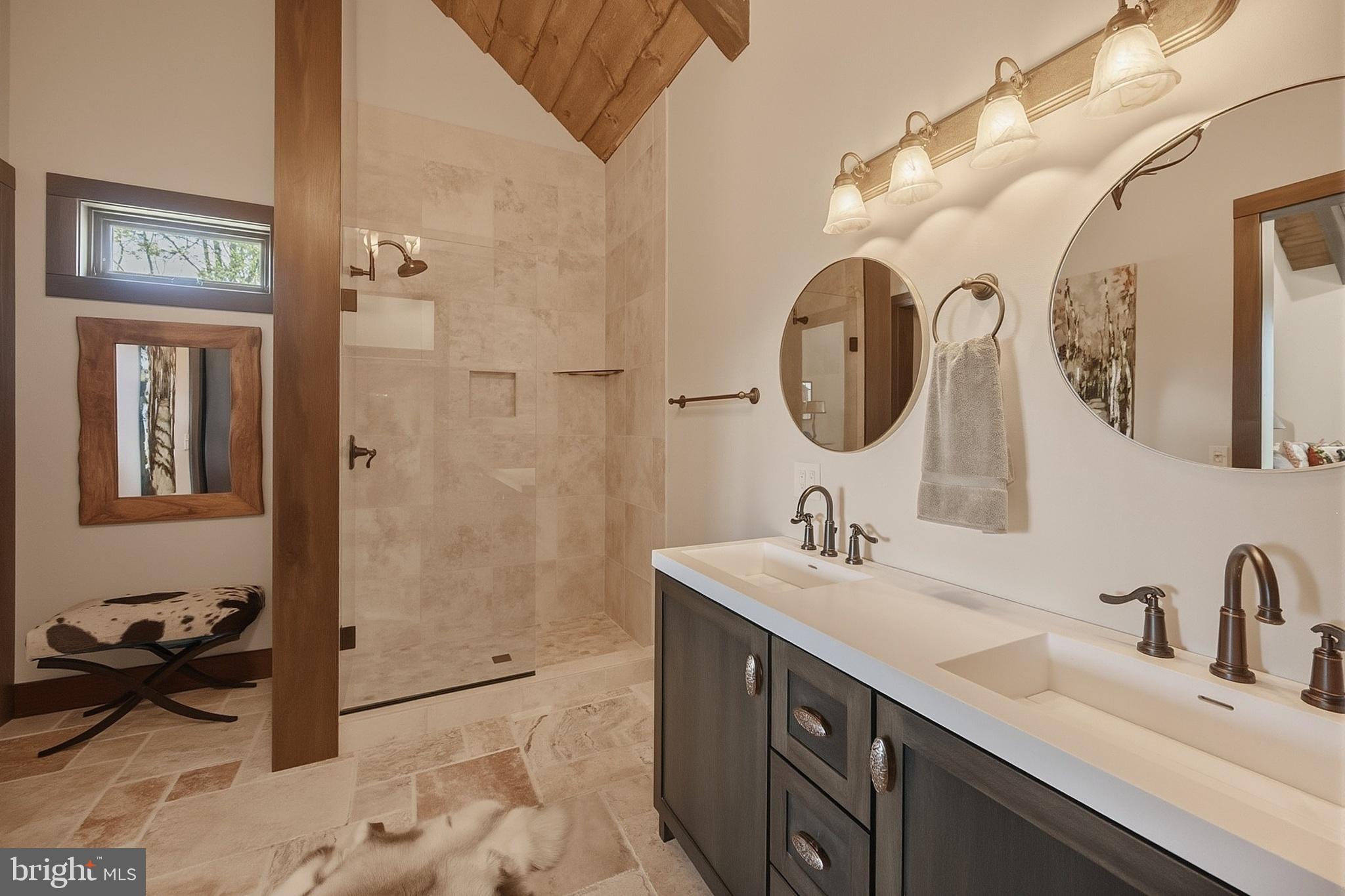WATERSIDE AT WISP - Residential