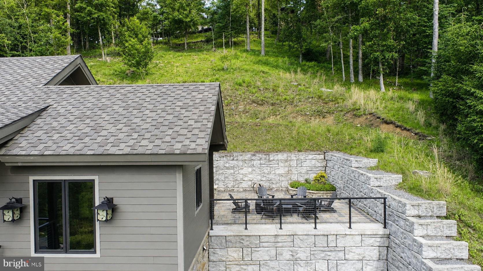 WATERSIDE AT WISP - Residential